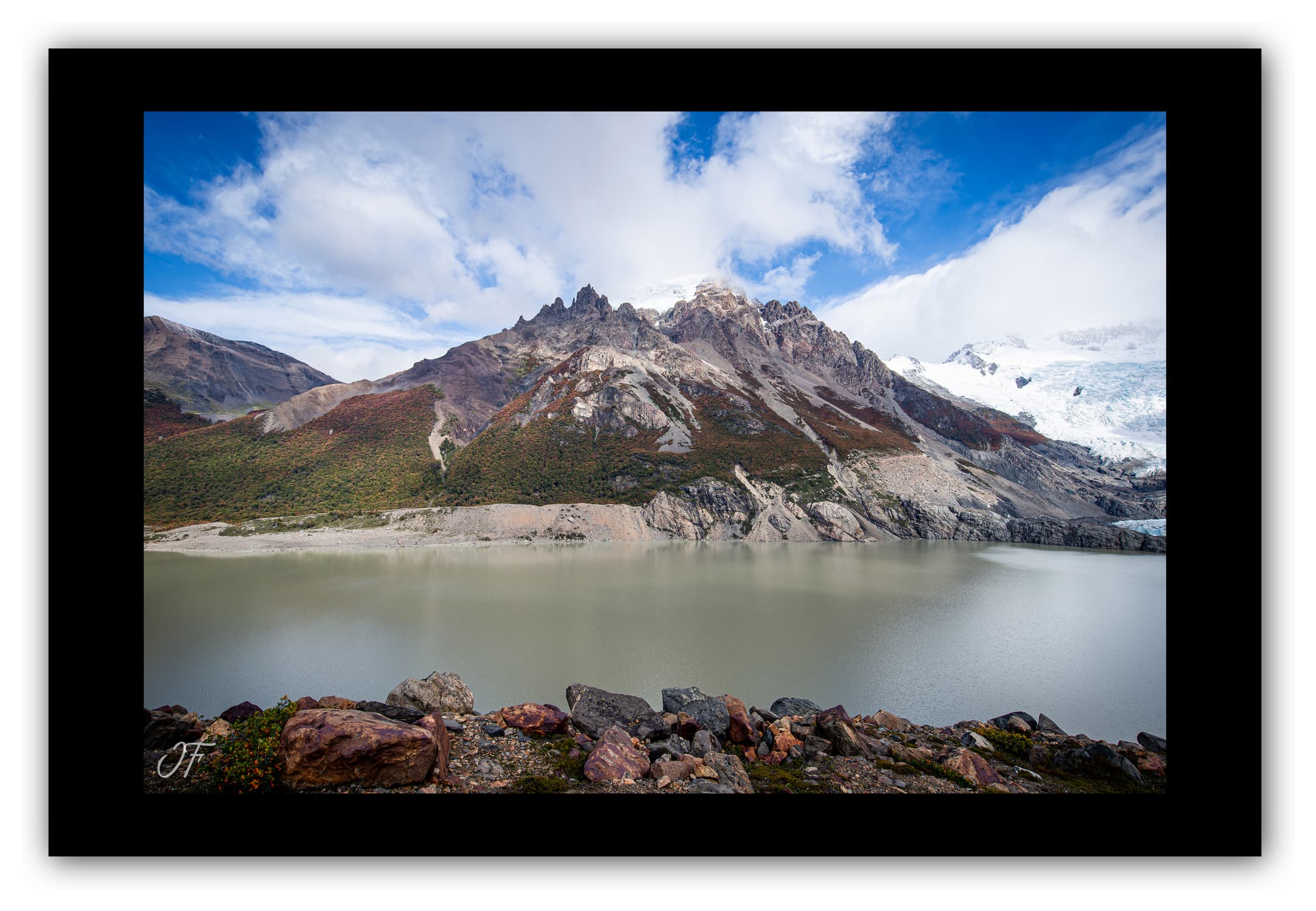 Poster Patagonie (Argentine). Affiches Formats 30x40 cm, 40x60 cm ou 50x70 cm. Impression sur Papier Photo. Décoration murale. Nature. Paysage. Panorama. Montagne.