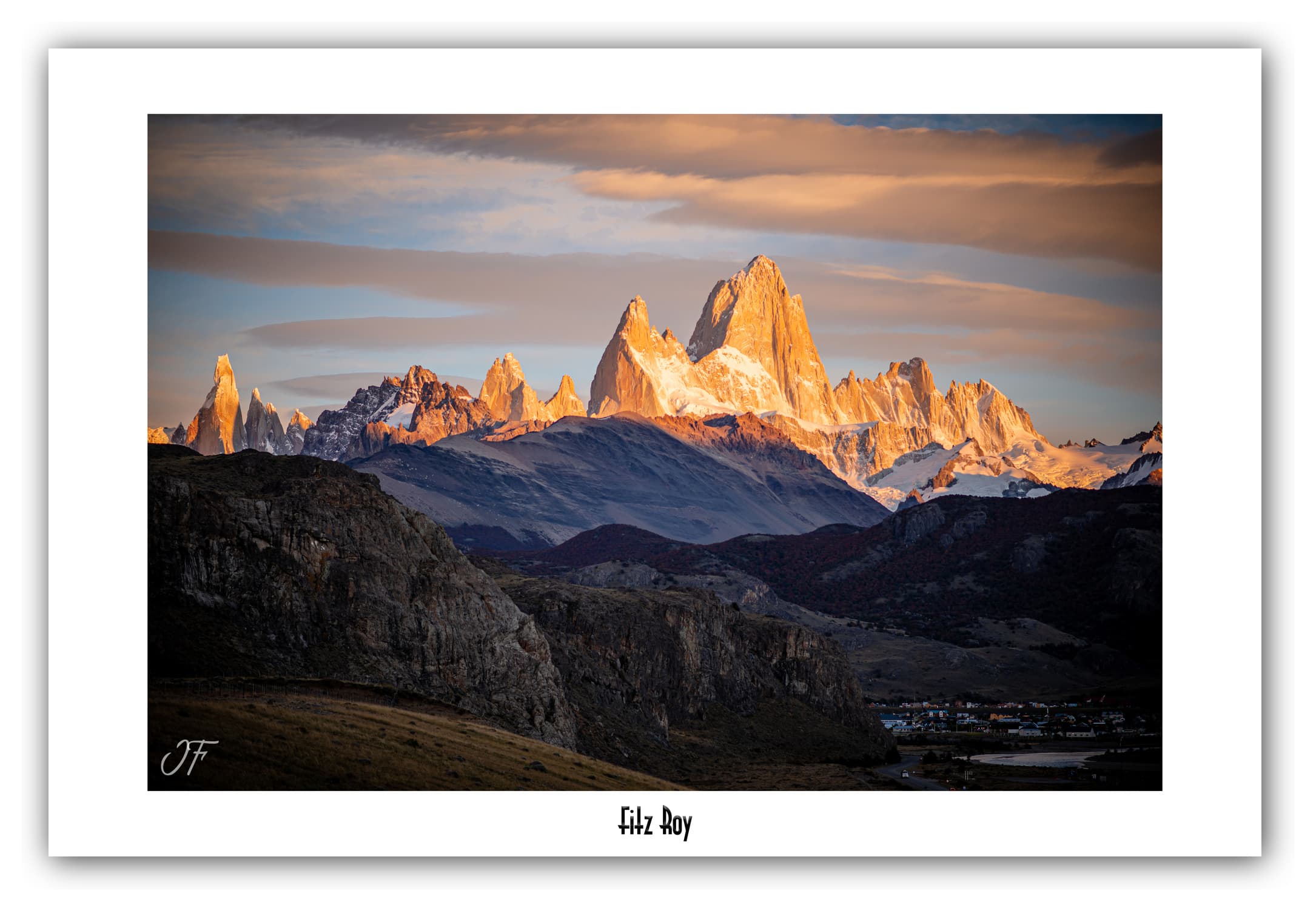 Poster Fitz Roy - Patagonie (Argentine). Affiches Formats 30x40 cm, 40x60 cm ou 50x70 cm. Impression sur Papier Photo. Décoration murale. Nature. Paysage. Panorama. Montagne.