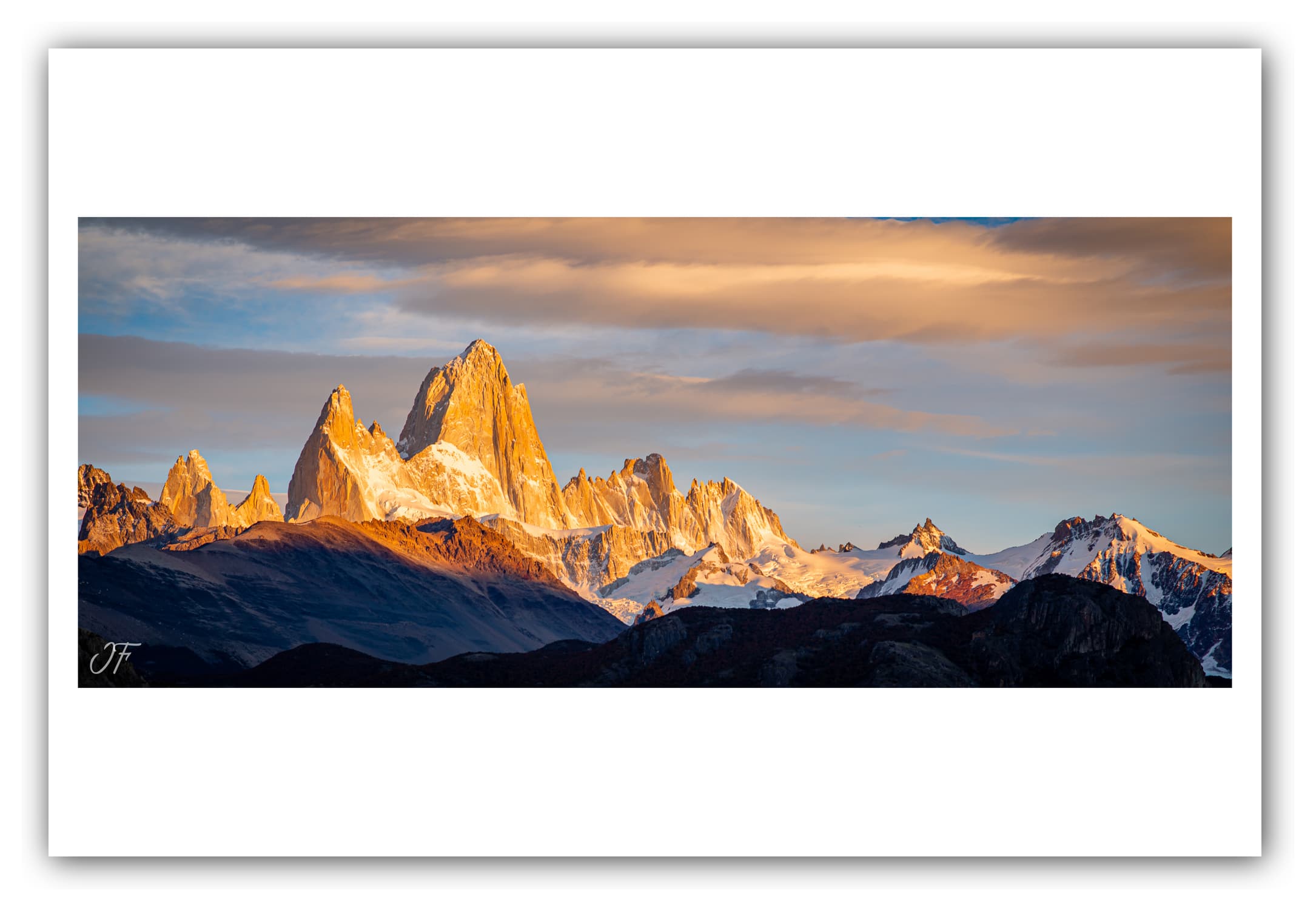 Poster Fitz Roy - Patagonie (Argentine). Affiches Formats 30x40 cm, 40x60 cm ou 50x70 cm. Impression sur Papier Photo. Décoration murale. Nature. Paysage. Panorama. Montagne.
