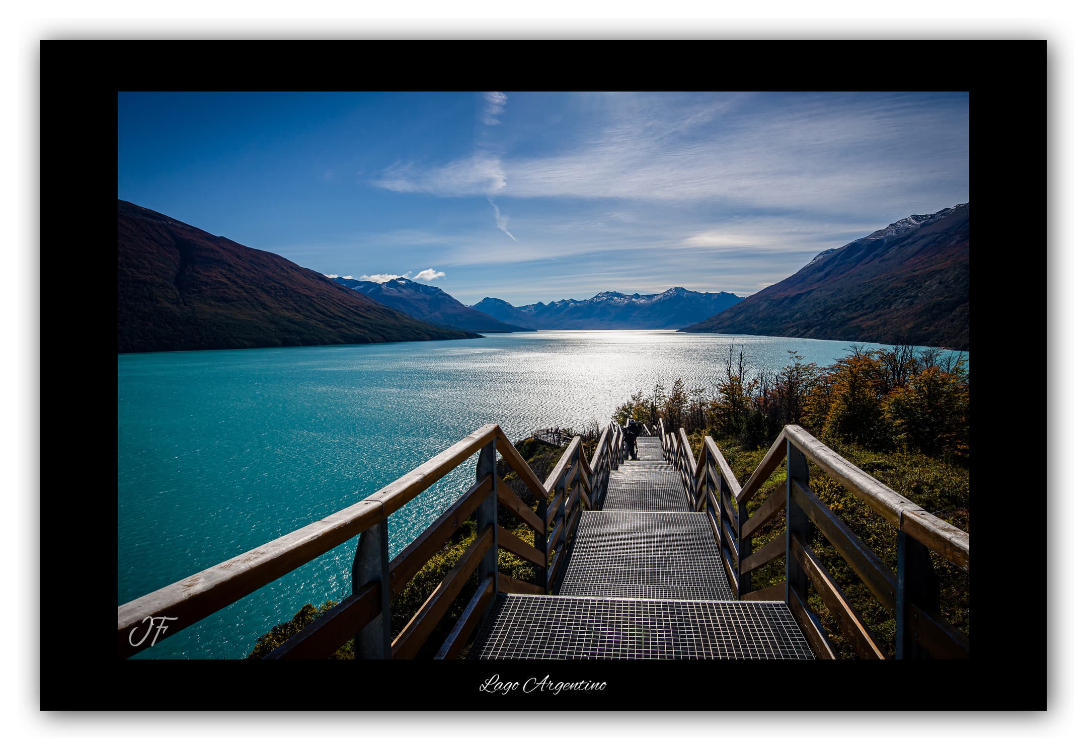 Poster Lac Argentino - Patagonie (Argentine). Affiches Formats 30x40 cm, 40x60 cm ou 50x70 cm. Impression sur Papier Photo. Décoration murale. Nature. Paysage. Panorama. Montagne.