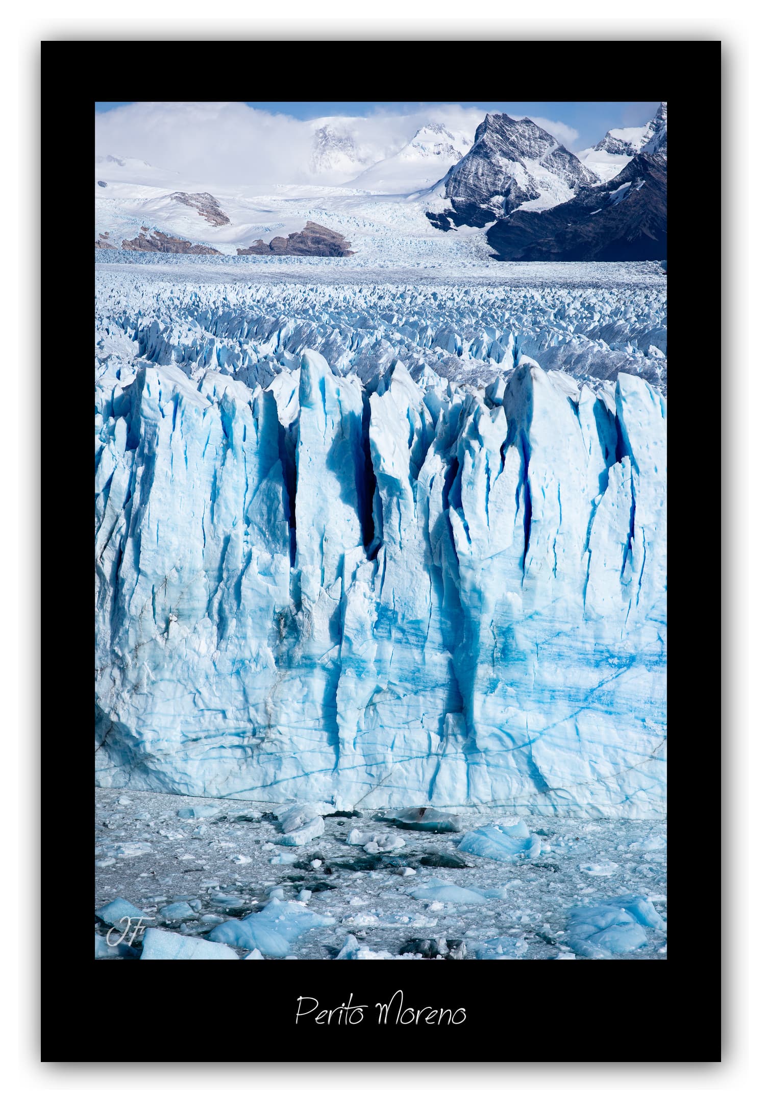 Poster Glacier Perito Moreno - Patagonie (Argentine). Affiches Formats 30x40 cm, 40x60 cm ou 50x70 cm. Impression sur Papier Photo. Décoration murale. Nature. Paysage. Panorama. Montagne.