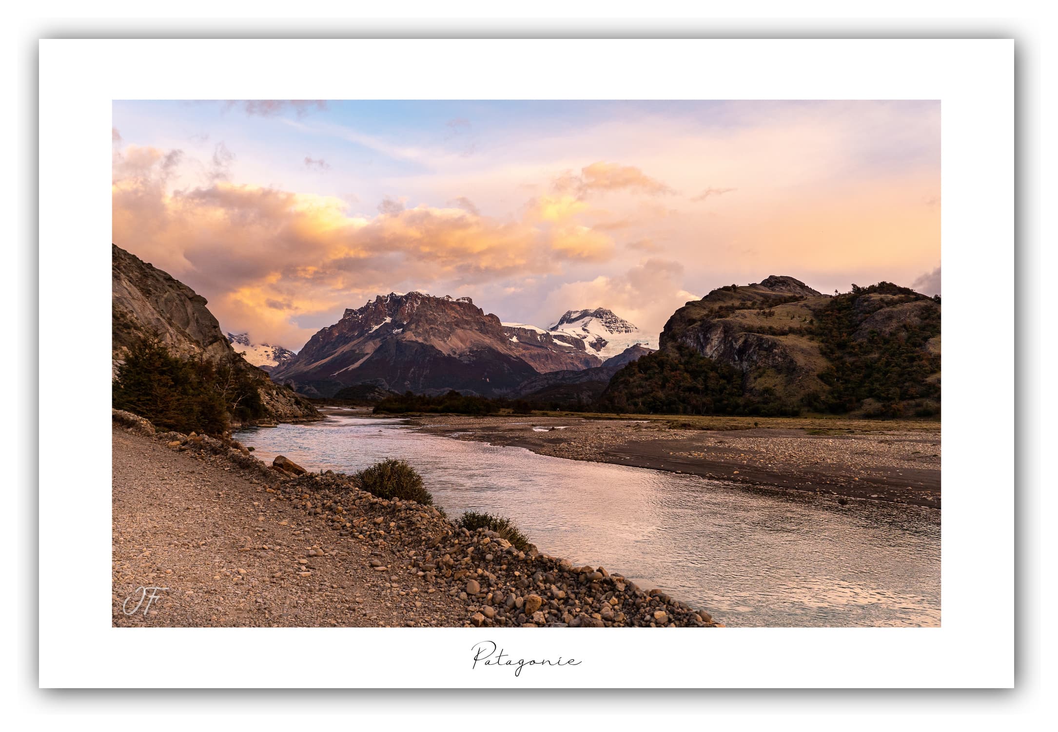 Poster Patagonie (Argentine). Affiches Formats 30x40 cm, 40x60 cm ou 50x70 cm. Impression sur Papier Photo. Décoration murale. Nature. Paysage. Panorama. Montagne.