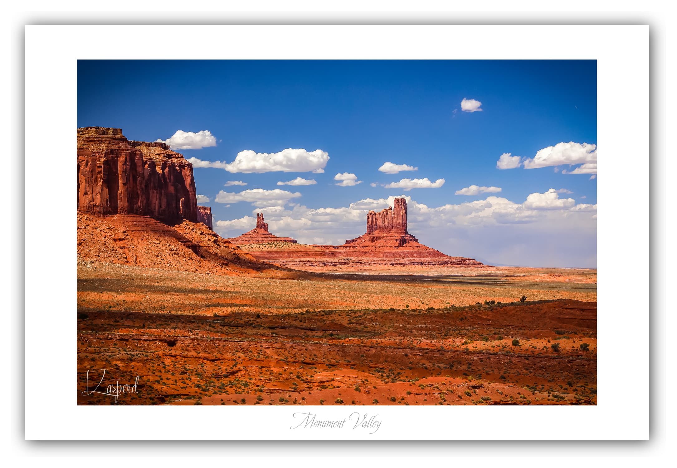 Poster Monument Valley - Arizona (États-Unis). Affiches Formats 30x40 cm, 40x60 cm ou 50x70 cm. Impression sur Papier Photo. Décoration murale. Paysage. Ouest Américain.