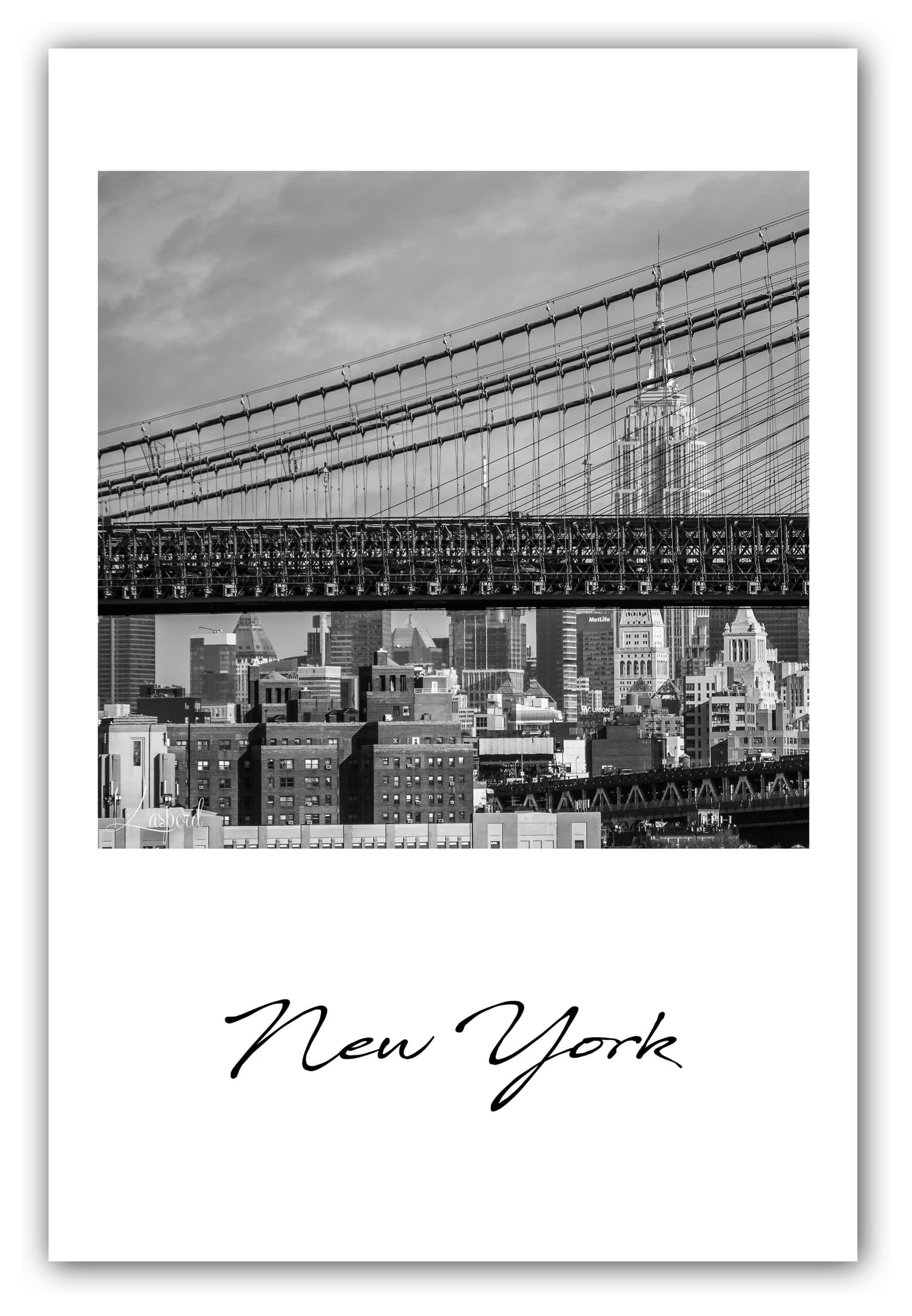 Poster Empire State Building et Brooklyn Bridge - New York (États-Unis). Affiches Formats 30x40 cm, 40x60 cm ou 50x70 cm. Impression sur Papier Photo. Décoration murale. Architecture. Noir et Blanc.