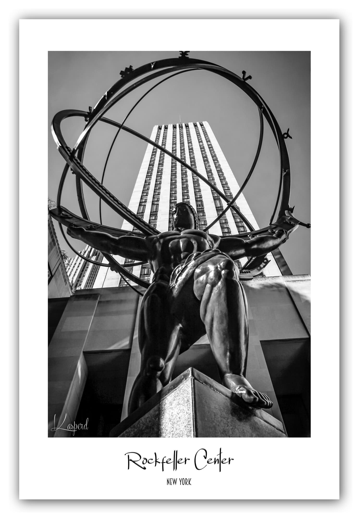 Poster Top of the Rock - New York (États-Unis). Affiches Formats 30x40 cm, 40x60 cm ou 50x70 cm. Impression sur Papier Photo. Décoration murale. Architecture. Noir et Blanc.