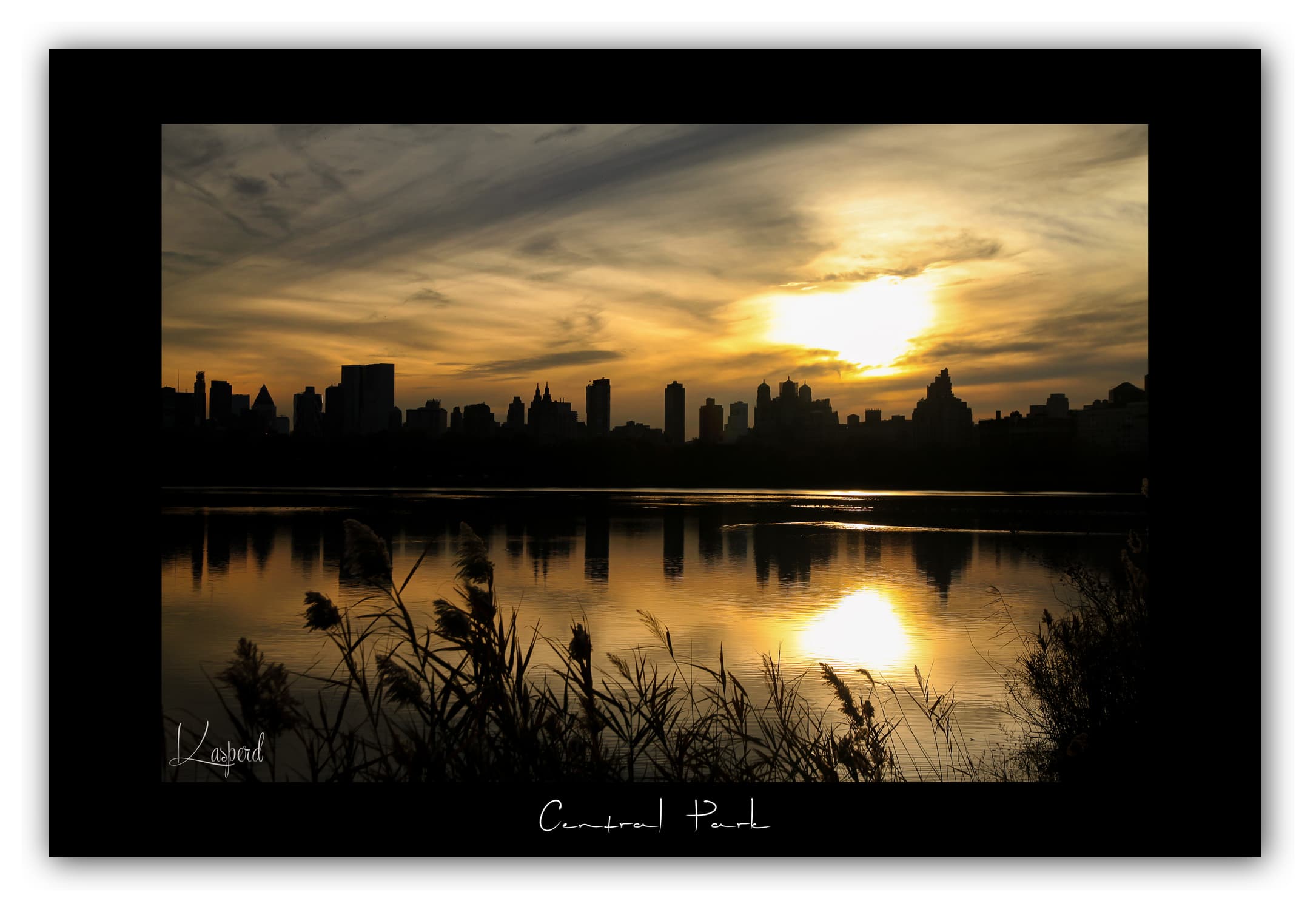 Poster Central Park - New York (États-Unis). Affiches formats 30x40 cm, 40x60 cm ou 50x70 cm. Impression sur Papier Photo. Décoration murale. Architecture. Nature. Coucher de Soleil.