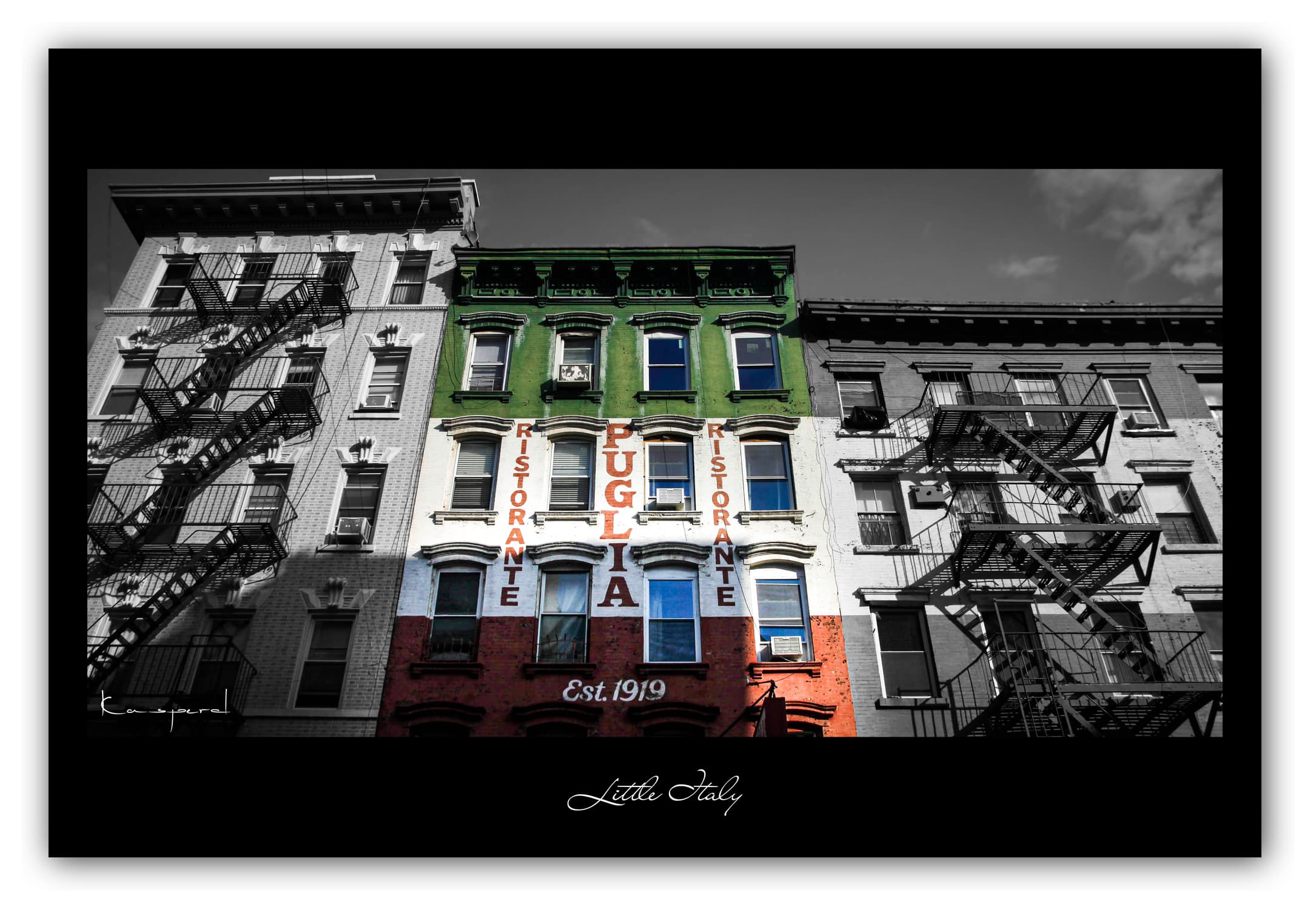 Poster Little Italy (New York - États-Unis). Affiches Formats 30x40 cm, 40x60 cm ou 50x70 cm. Impression sur Papier Photo. Décoration murale. Architecture. USA.