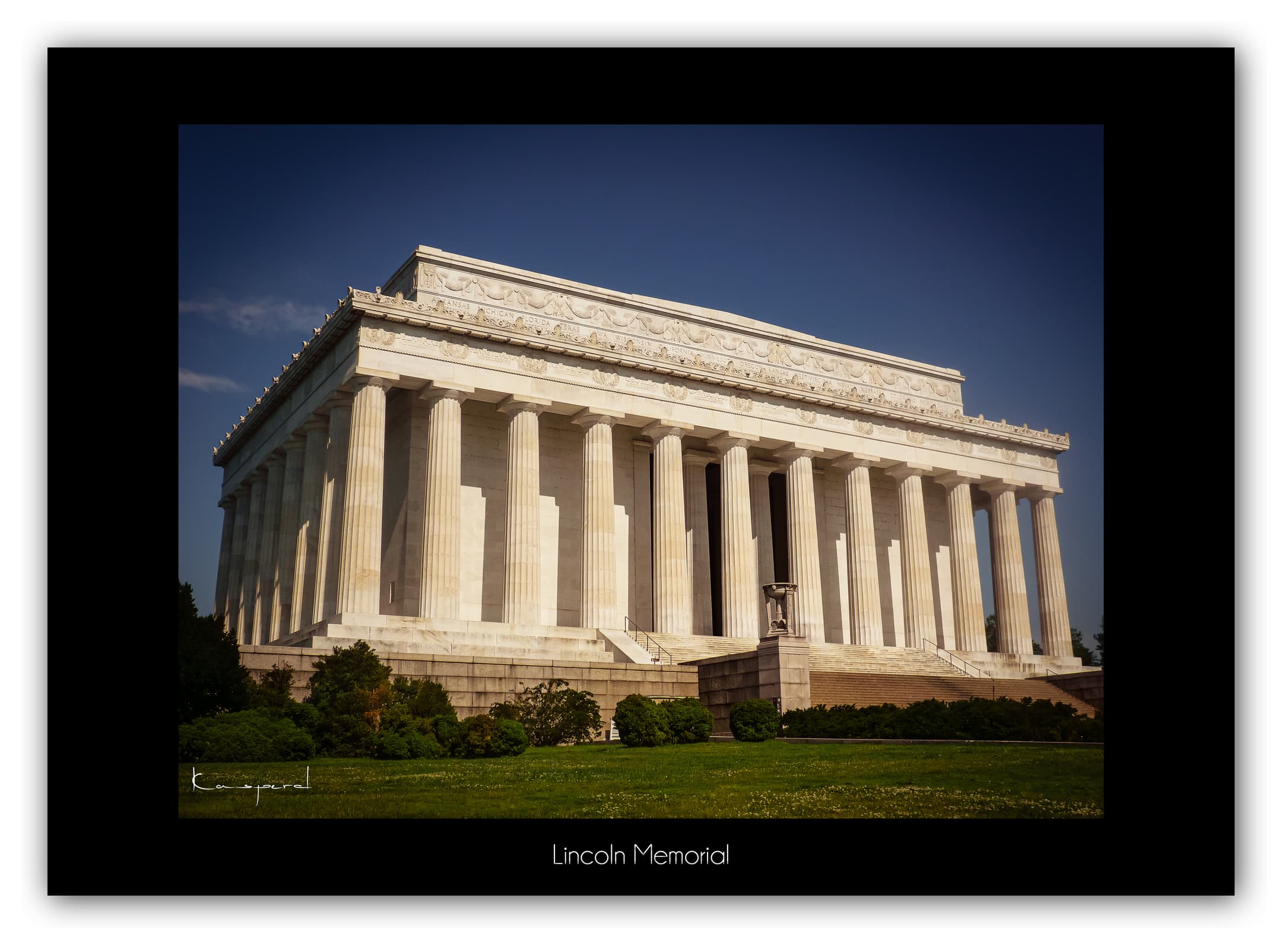 Poster The Lincoln Memorial (Washington - États-Unis). Affiches Formats 30x40 cm, 40x60 cm ou 50x70 cm. Impression sur Papier Photo. Décoration murale. Architecture. Noir et Blanc.