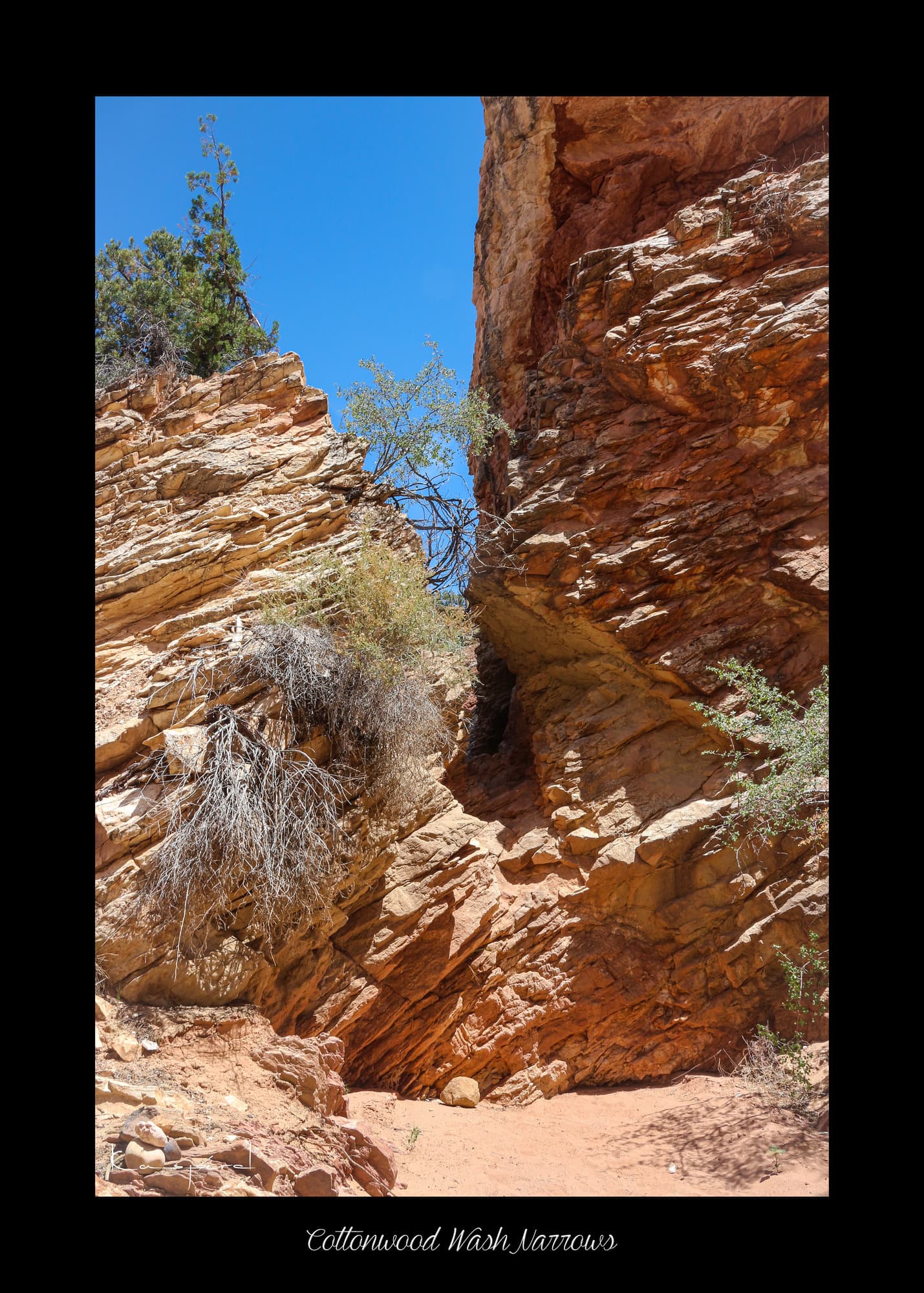 Poster Cottonwood Wash Narrows (États-Unis). Affiches Formats 30x40 cm, 40x60 cm ou 50x70 cm. Impression sur Papier Photo. Décoration murale. Paysage. Ouest Américain.