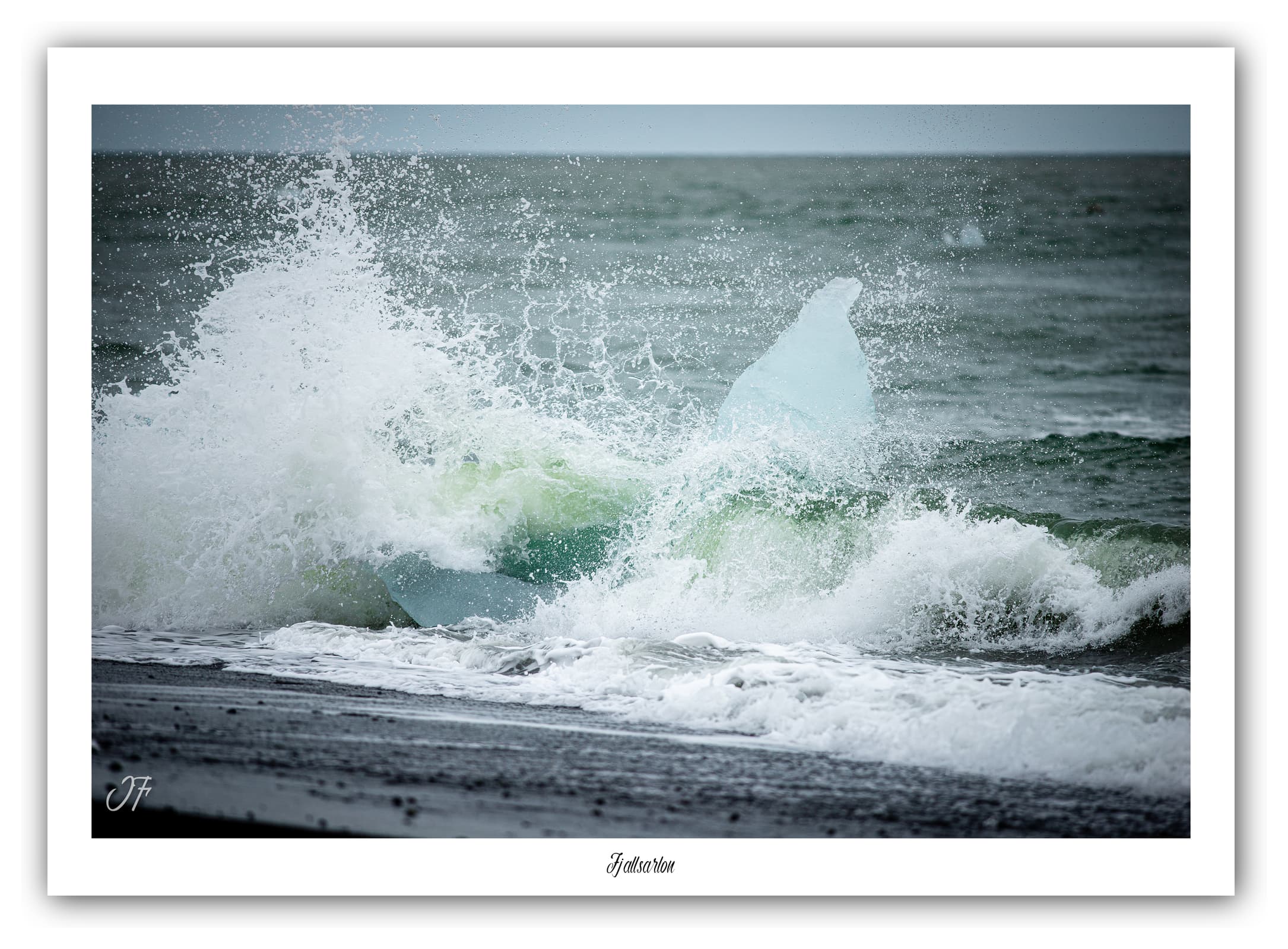 Poster Diamond beach (Islande). Affiches Formats 30x40cm, 40x60 cm ou 50x70 cm. Impression sur Papier Photo. Décoration murale. Plage. Glacier.