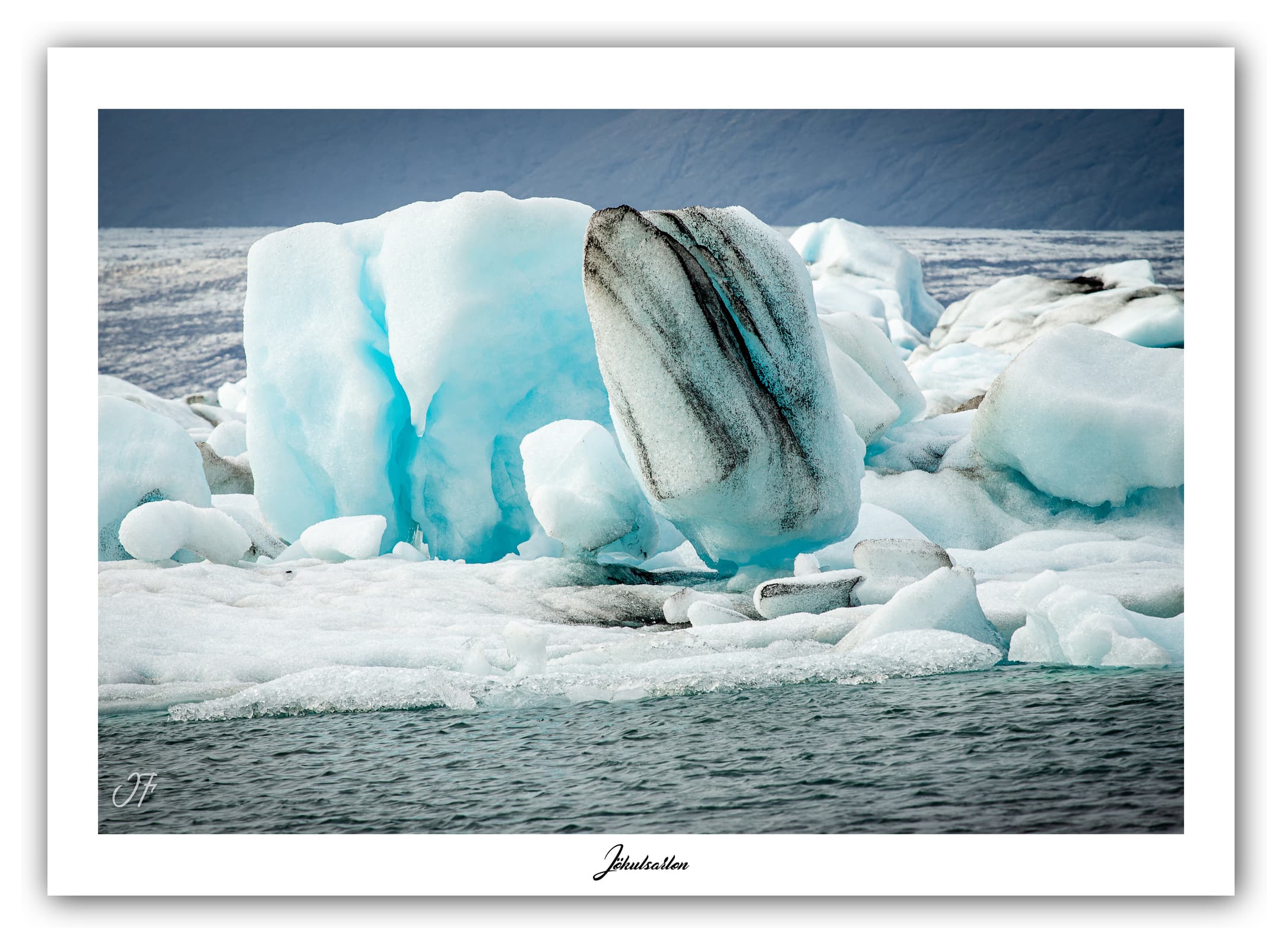 Poster Lagon de Jökulsarlon (Islande). Affiches Formats 30x40cm, 40x60 cm ou 50x70 cm. Impression sur Papier Photo. Décoration murale. Lagon. Glacier.