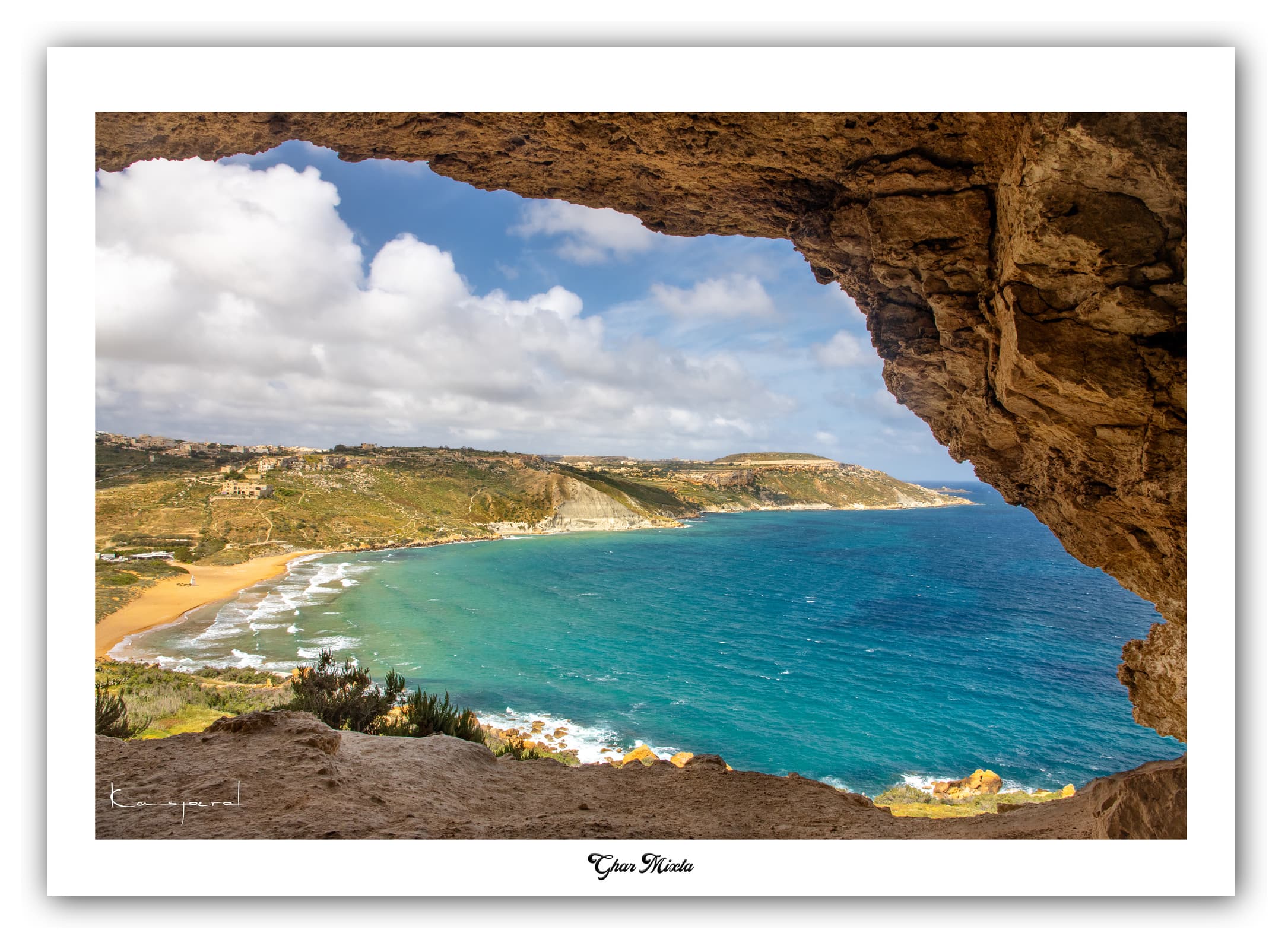 Générique Poster Tal-Mixta Cave (Gozo). Affiches Formats 30x40cm, 40x60 cm ou 50x70 cm. Impression sur Papier Photo. Décoration murale. Paysage. Mer. Îles.