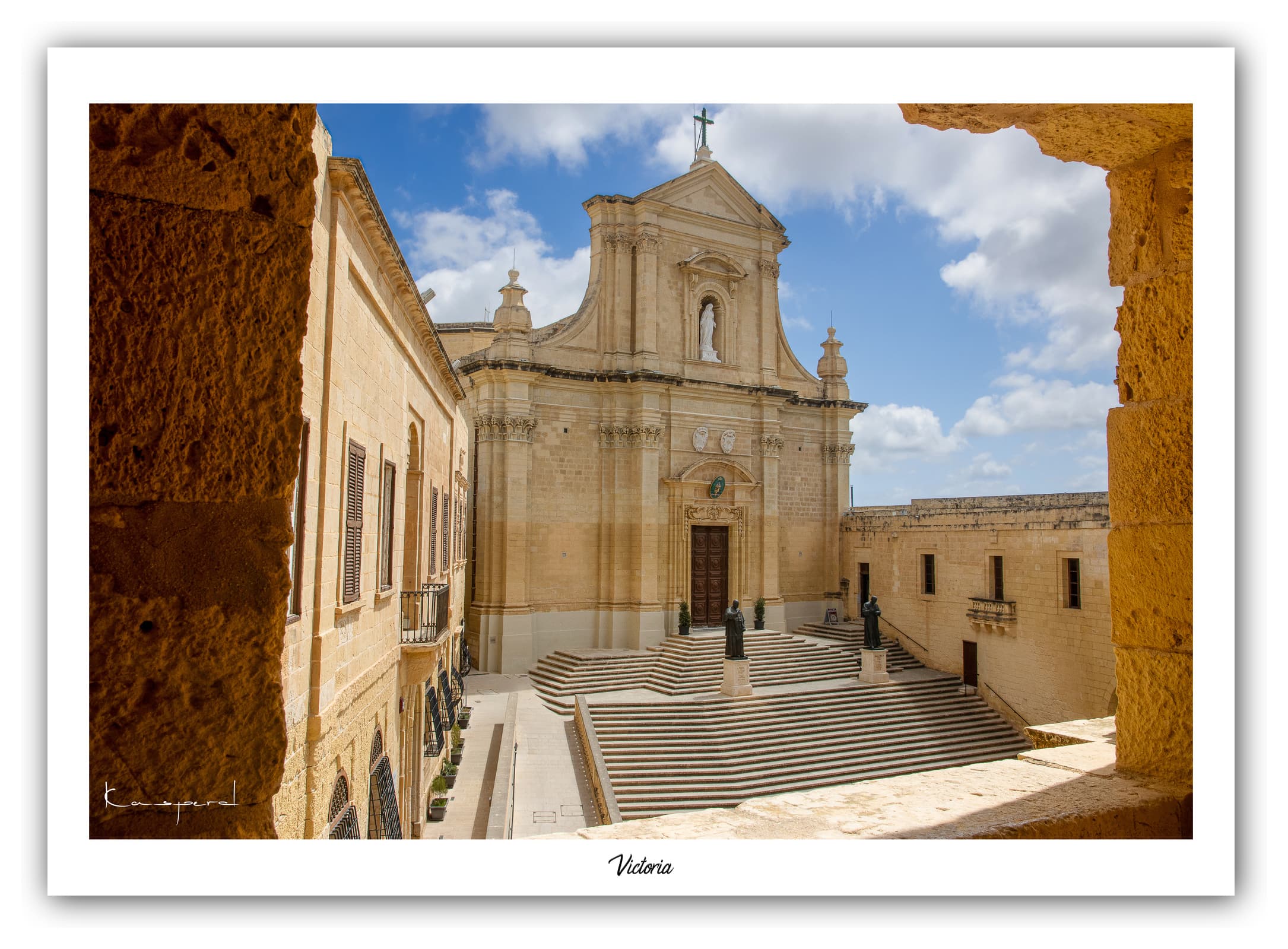 Générique Poster Victoria - Gozo (Malte). Affiches Formats 30x40cm, 40x60 cm ou 50x70 cm. Impression sur Papier Photo. Décoration murale. Architecture. Mer. Îles.