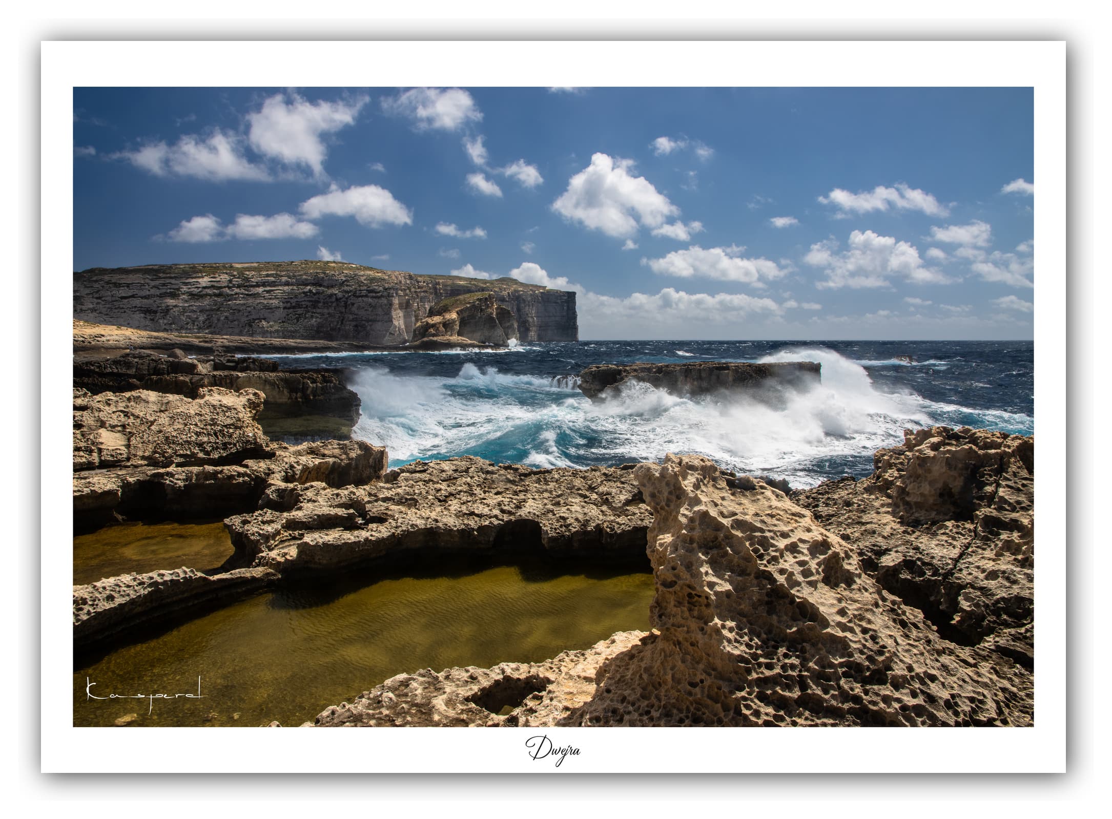 Générique Poster Blue Hole - Gozo (Malte). Affiches Formats 30x40cm, 40x60 cm ou 50x70 cm. Impression sur Papier Photo. Décoration murale. Paysage. Mer. Îles.
