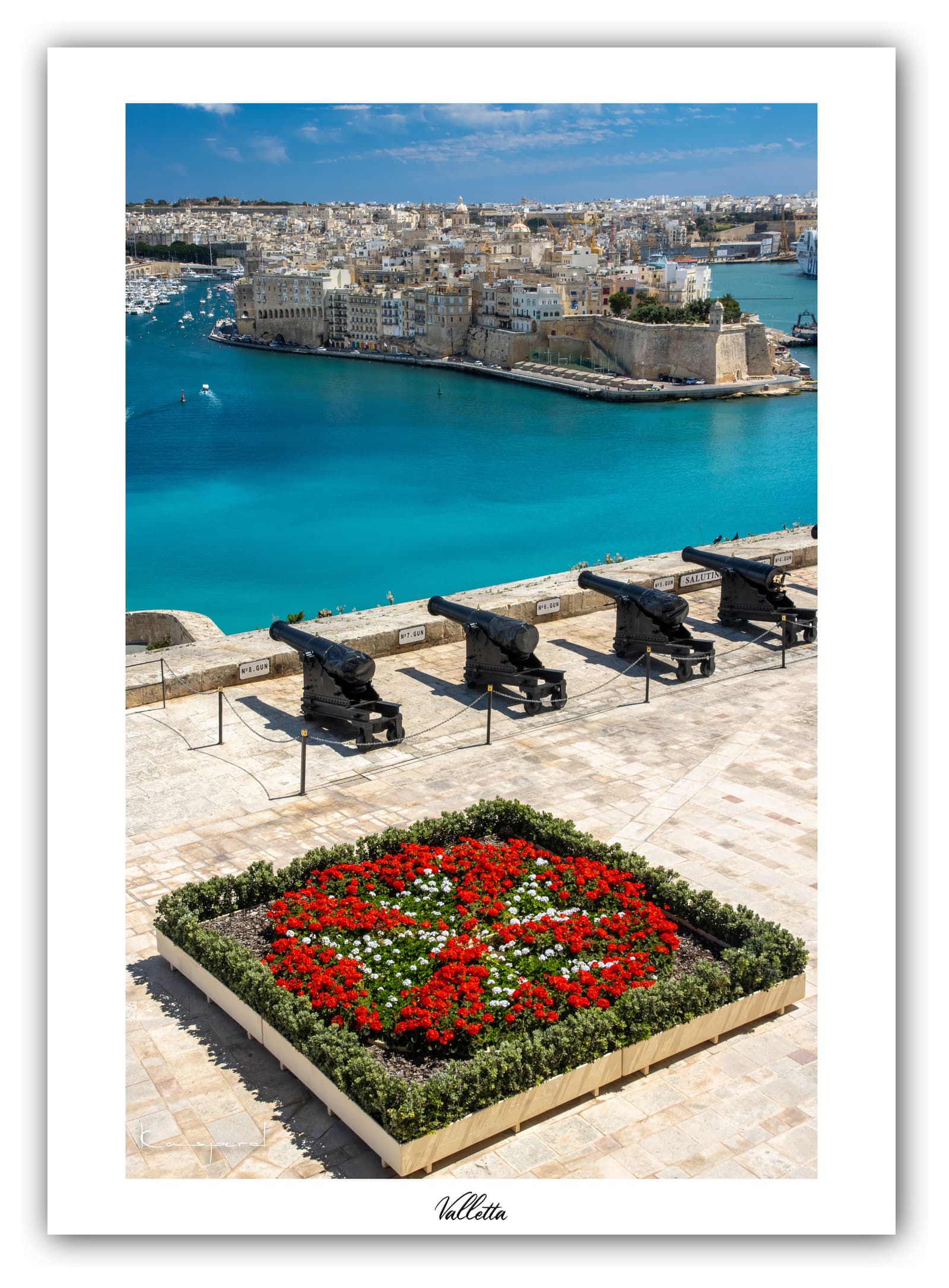 Générique Poster Saluting Battery et Senglea (Malte), Affiches Formats 30x40cm, 40x60cm ou 50x70cm. Impression sur Papier Photo. Décoration Murale. Architecture. Mer. Îles.
