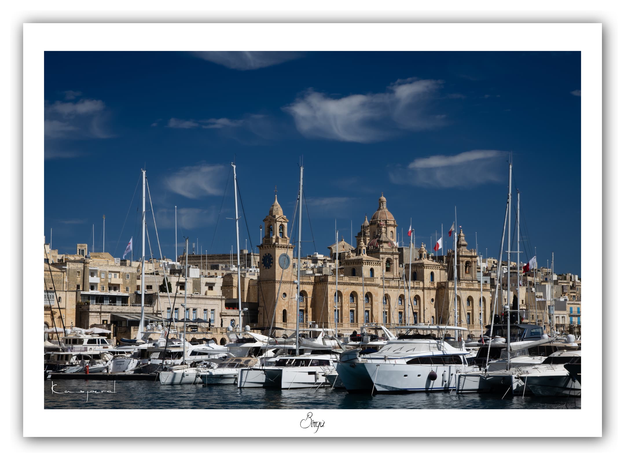 Générique Poster Birgù (Malte) - Affiche Formats 30x40cm, 40x60cm ou 50x70cm - Impression sur Papier Photo - Décoration Murale - Architecture - Mer - Îles