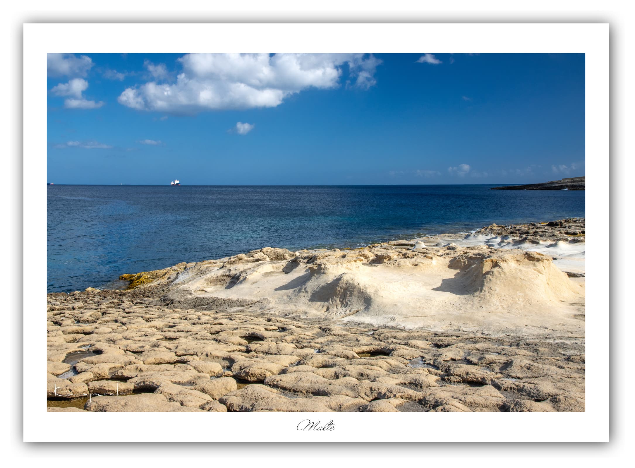 Générique Poster Delimara (Malte). Affiches Formats 30x40cm, 40x60 cm ou 50x70 cm. Impression sur Papier Photo. Décoration murale. Paysage. Mer. Îles.