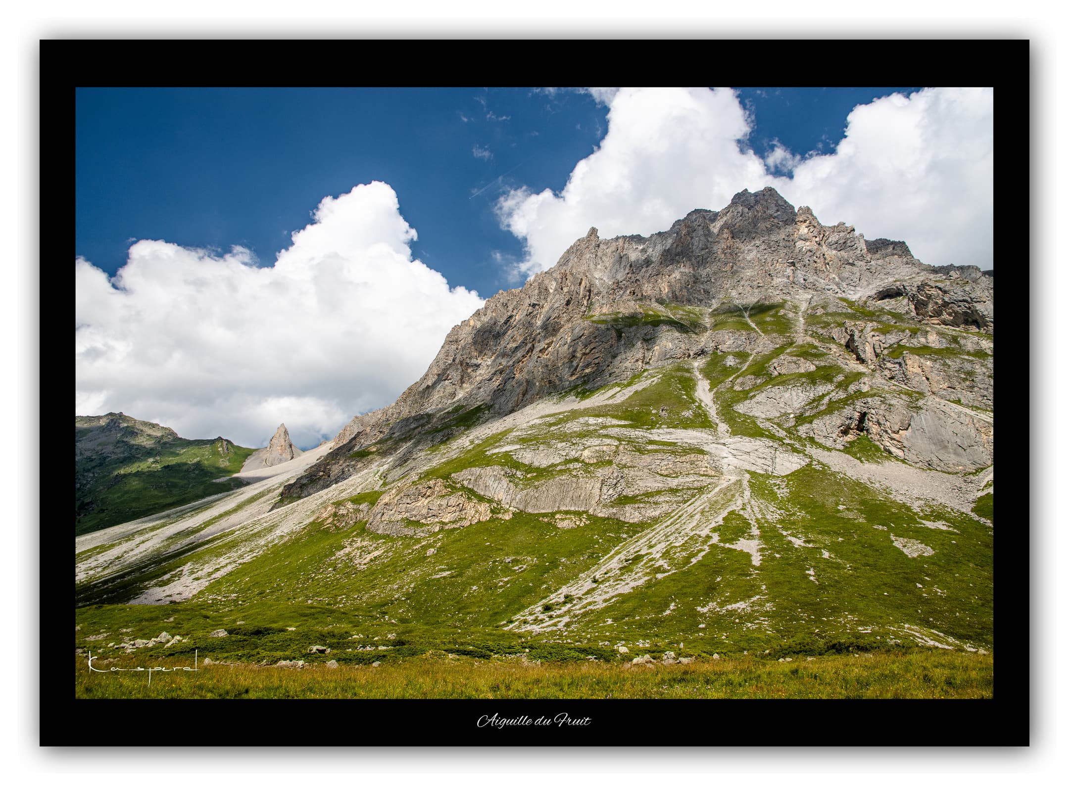 Générique Poster Aiguille du Fruit (Savoie). Affiches Formats 30x40cm, 40x60 cm ou 50x70 cm. Impression sur Papier Photo. Décoration murale. Paysage. Montagne.