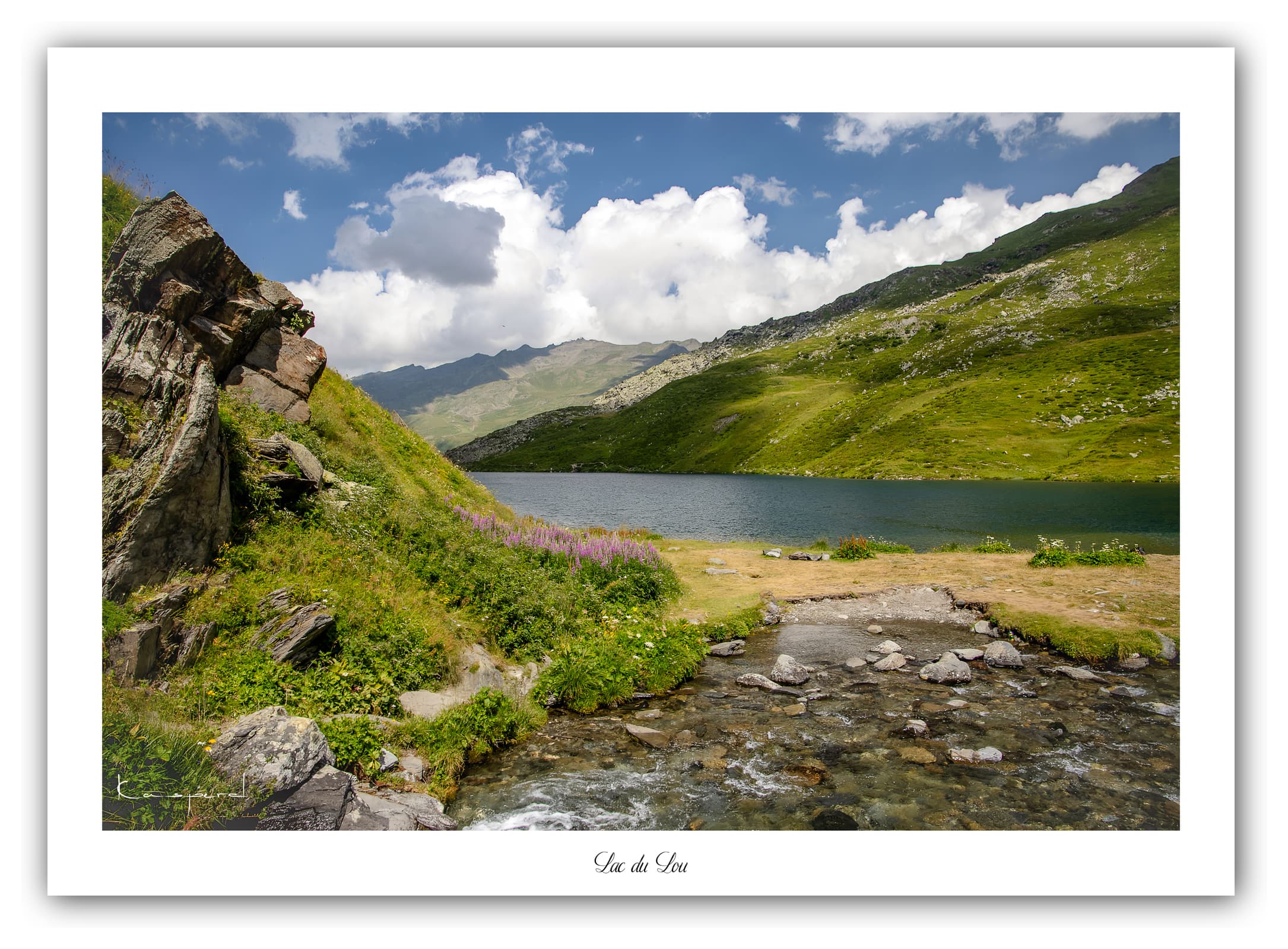 Générique Poster Lac et Torrent du Lou (Savoie). Affiches Formats 30x40cm, 40x60 cm ou 50x70 cm. Impression sur Papier Photo. Décoration murale. Paysage. Montagne.