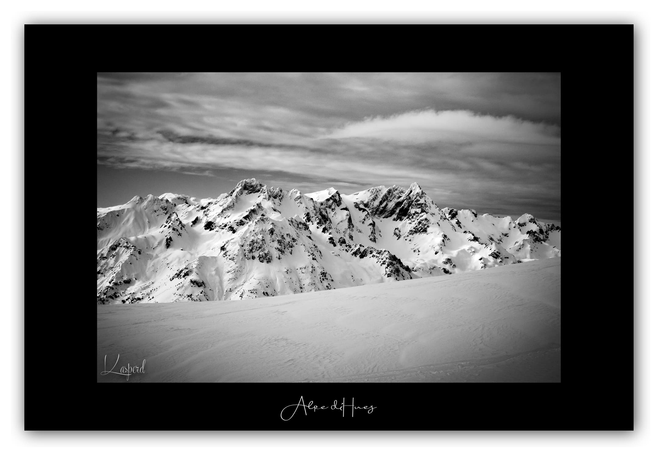 Poster Paysage d'Hiver en Isère - Les Alpes (France). Affiches Formats 30x40 cm, 40x60 cm ou 50x70 cm. Impression sur Papier Photo. Décoration murale. Paysage Montagne. Noir et Blanc.