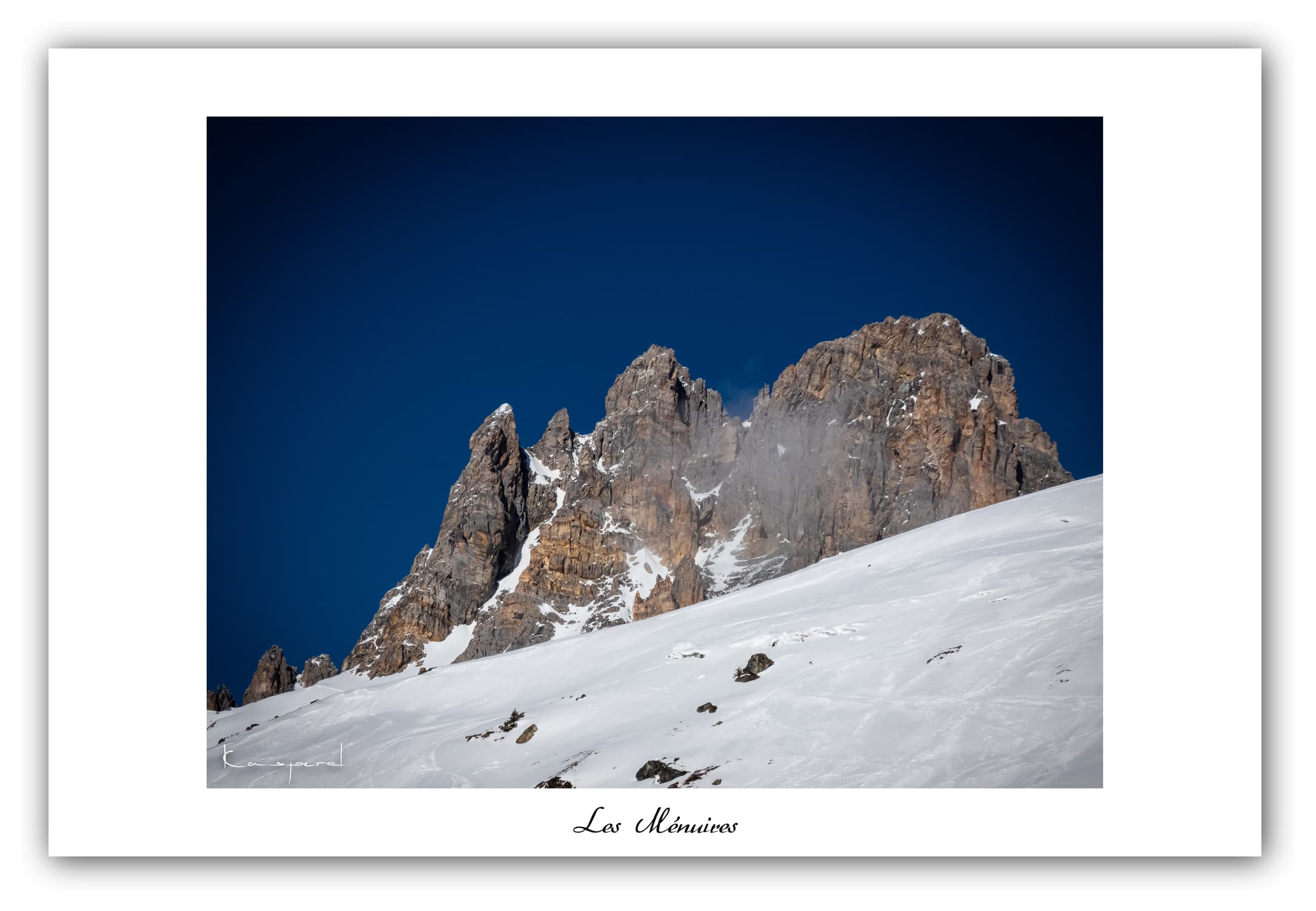 Poster Les Ménuires - Les Alpes (France). Affiches Formats 30x40 cm, 40x60 cm ou 50x70 cm. Impression sur Papier Photo. Décoration murale. Paysage Montagne.