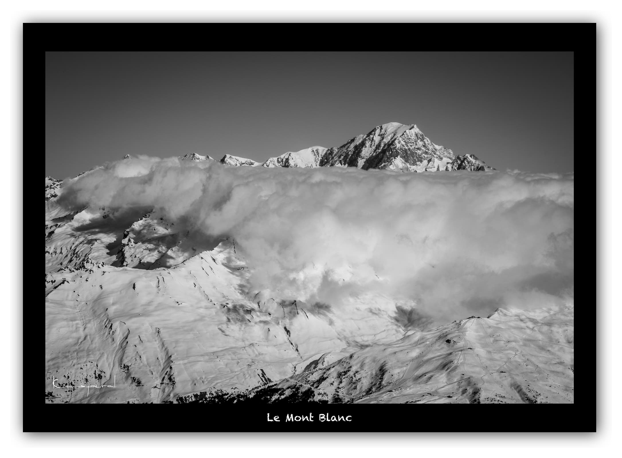 Générique Poster Le Mont Blanc - Les Alpes (France). Affiches Formats 40x30 cm, 60x40 cm ou 70x50 cm. Impression sur Papier Photo. Décoration murale. Paysage. Montagne. Noir et Blanc.