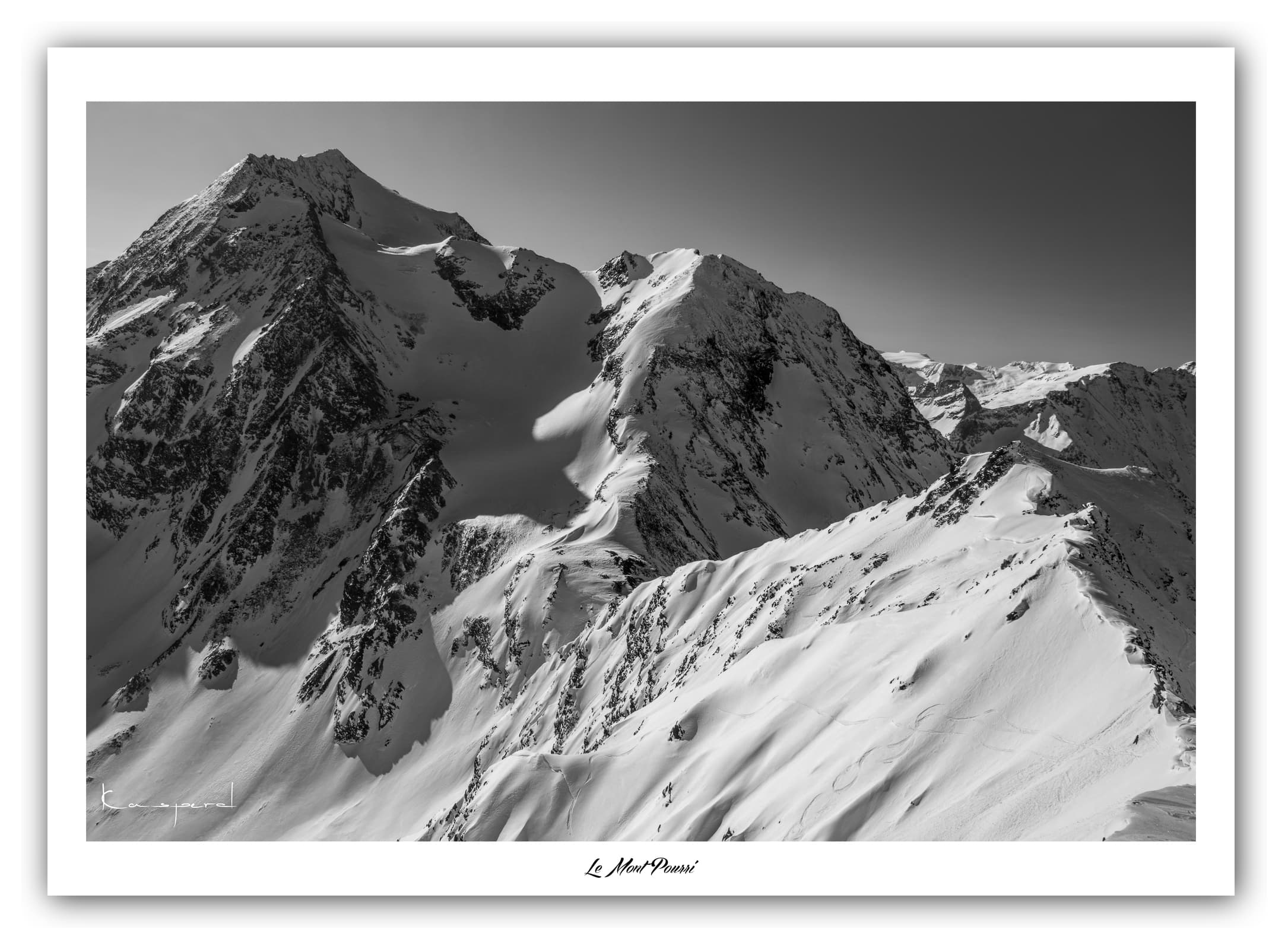 Générique Poster Le Mont Pourri - Les Alpes (France). Affiches Formats 40x30 cm, 60x40 cm ou 70x50 cm. Impression sur Papier Photo. Décoration murale. Paysage. Montagne. Noir et Blanc.