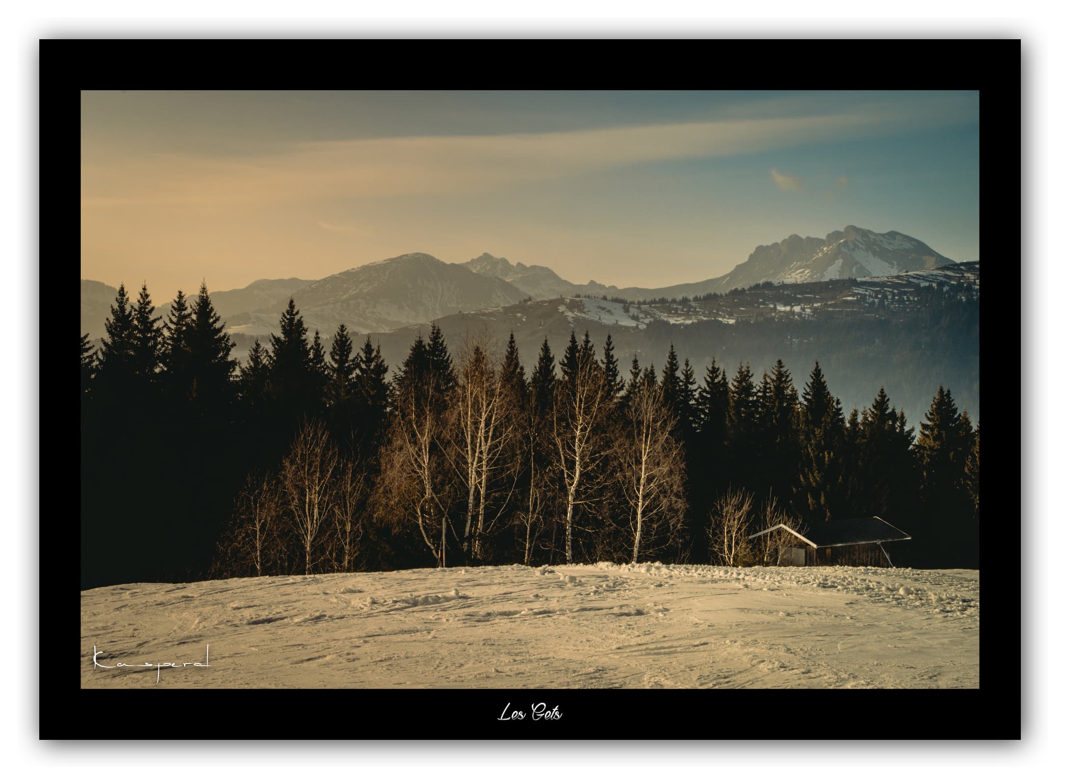 Poster Les Gets - Haute-Savoie (France). Affiches Formats 30x40 cm, 40x60 cm ou 50x70 cm. Impression sur Papier Photo. Décoration murale. Nature. Paysage. Panorama. Montagne.
