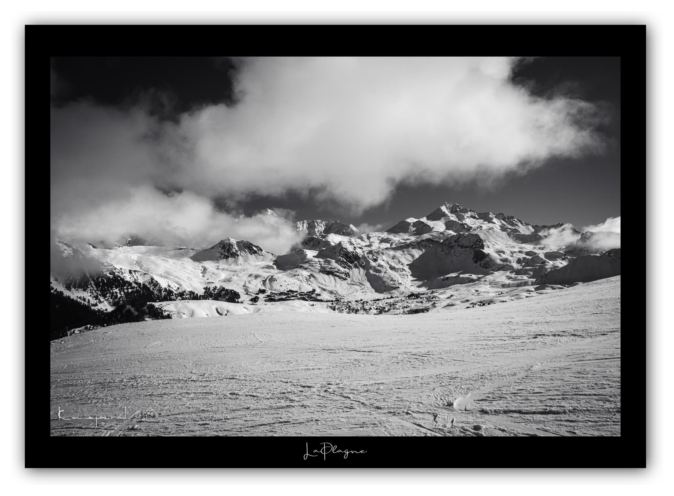 Poster La Plagne - Les Alpes (France). Affiches Formats 30x40 cm, 40x60 cm ou 50x70 cm. Impression sur Papier Photo. Décoration murale. Paysage. Montagne.