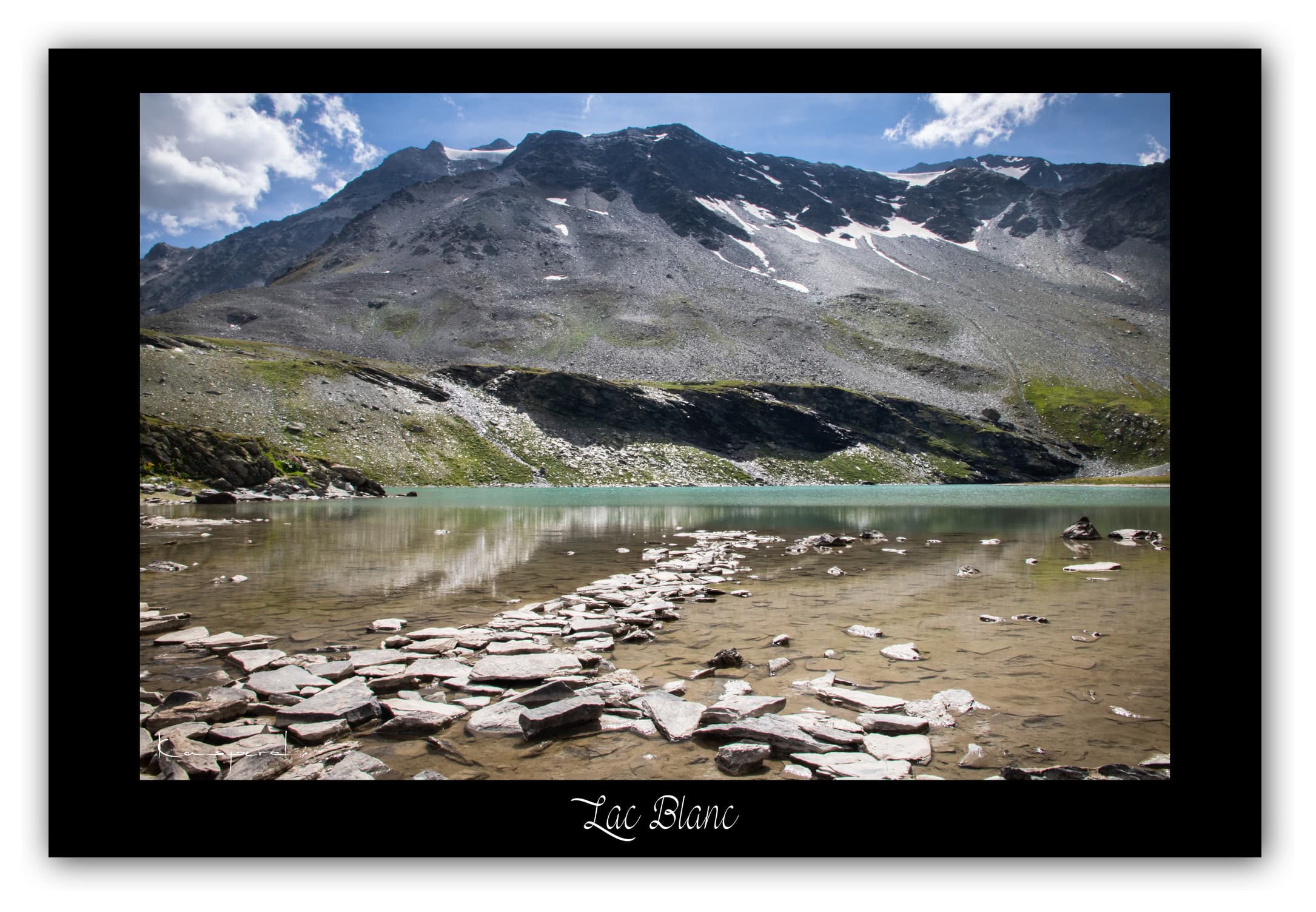 Poster Lac Blanc - Savoie (Les Alpes - France). Affiches Formats 30x40 cm, 40x60 cm ou 50x70 cm. Impression sur Papier Photo. Décoration murale. Paysage montagne. Eté.