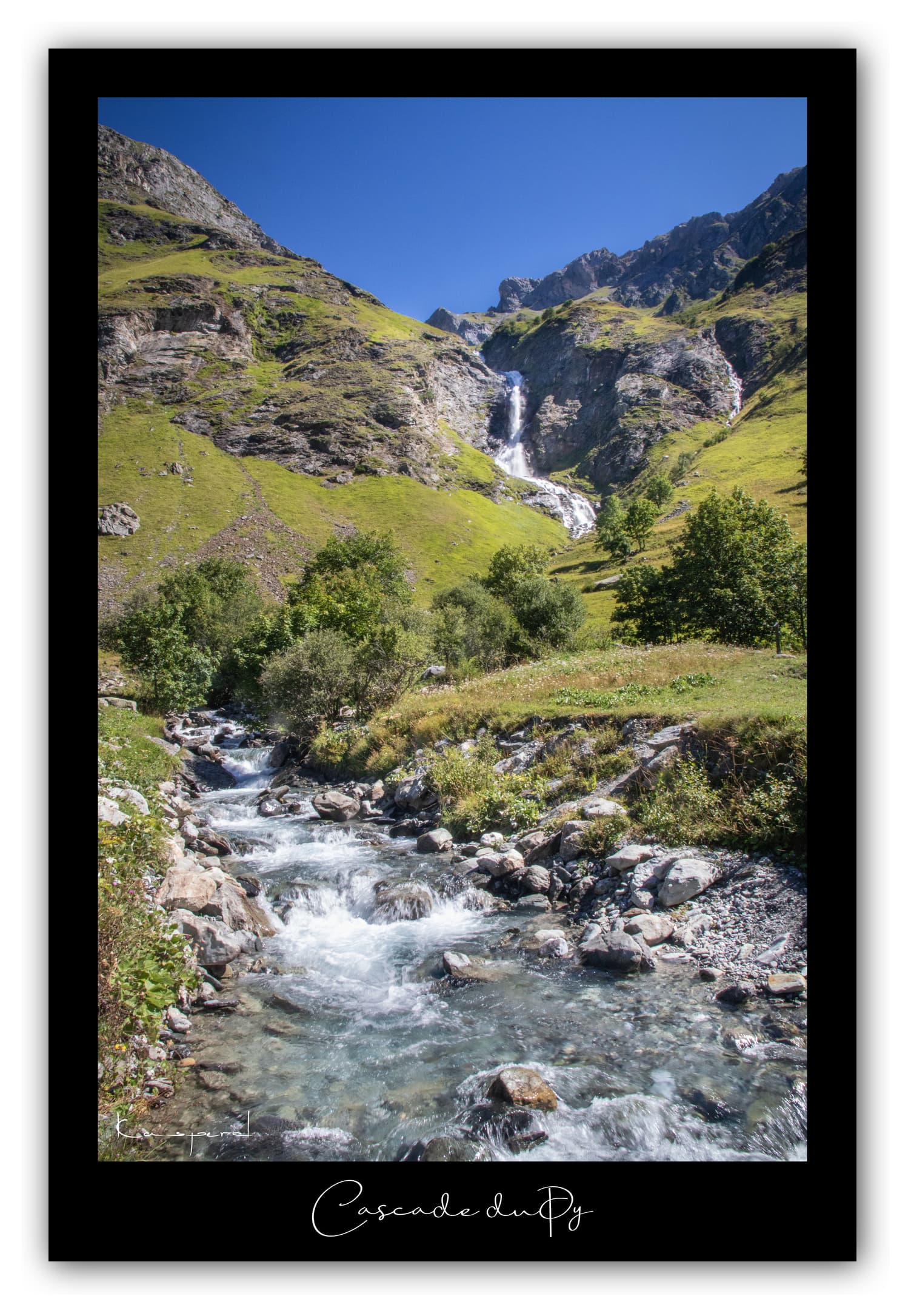Poster Cascade du Py - Savoie (Les Alpes - France). Affiches Formats 30x40 cm, 40x60 cm ou 50x70 cm. Impression sur Papier Photo. Décoration murale. Paysage montagne. Eté.