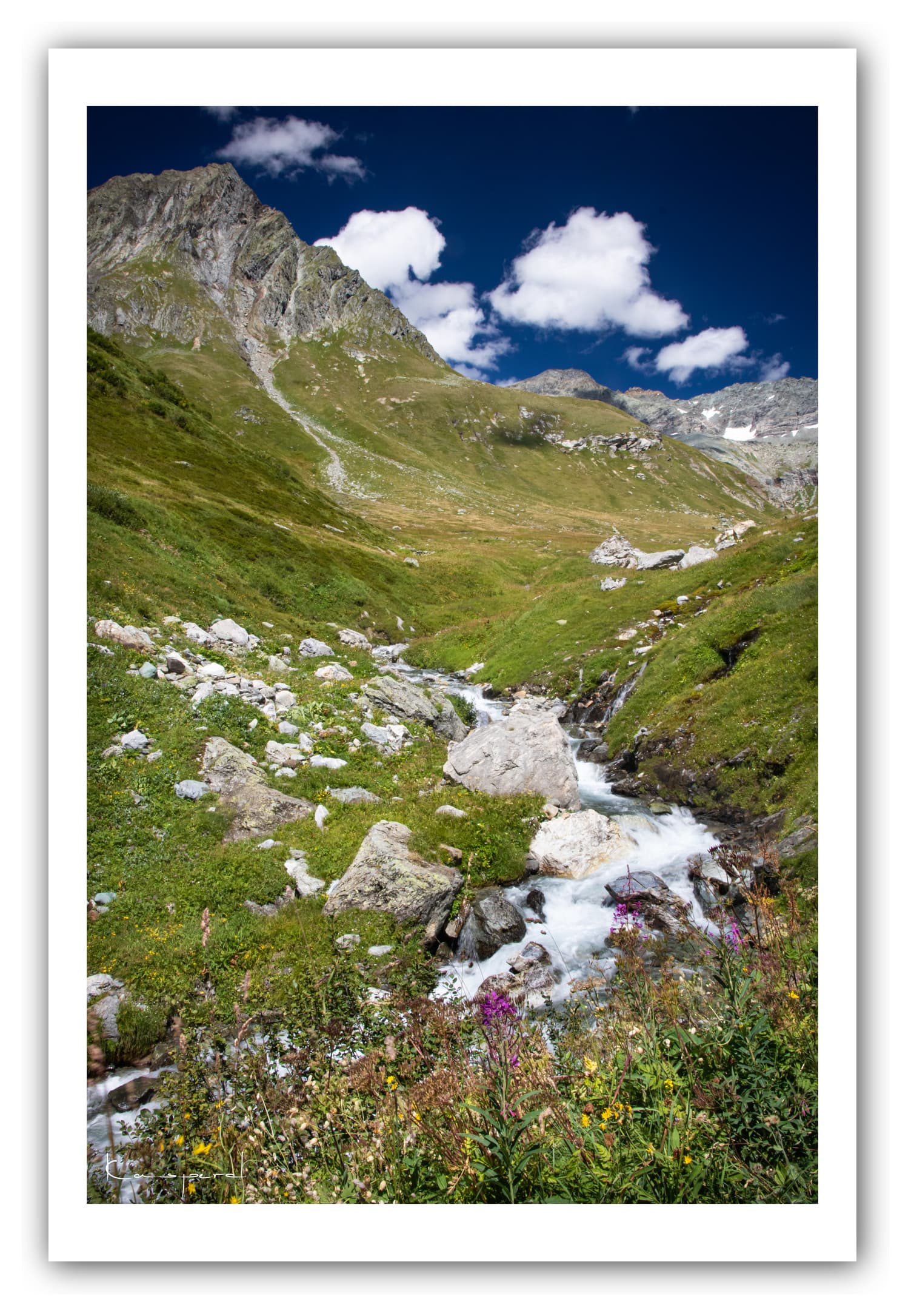 Poster Champagny en Vanoise - Savoie (Les Alpes - France). Affiches Formats 30x40 cm, 40x60 cm ou 50x70 cm. Impression sur Papier Photo. Décoration murale. Paysage montagne. Eté.