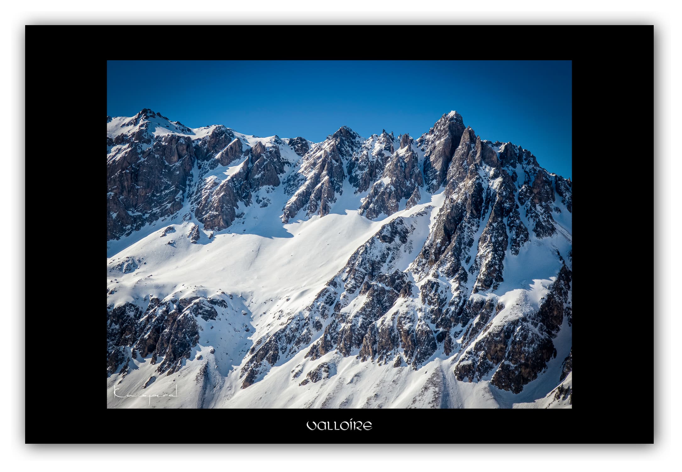 Poster Valloire - Savoie (France). Affiches Formats 30x40 cm, 40x60 cm ou 50x70 cm. Impression sur Papier Photo. Décoration murale. Nature. Paysage. Panorama. Montagne. Hiver.