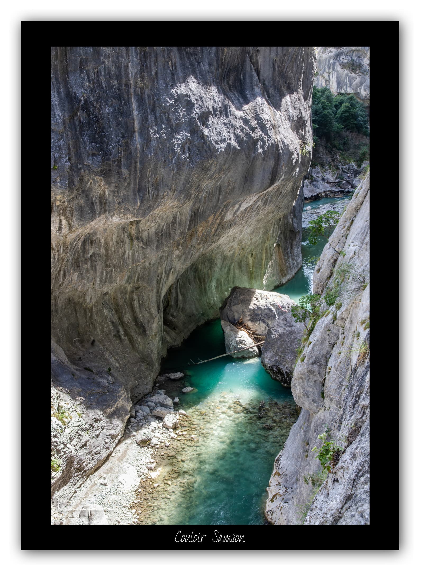 Poster Couloir Samson (Gorges du Verdon). Affiches Formats 30x40 cm, 40x60 cm ou 50x70 cm. Impression sur Papier Photo. Décoration murale. Paysage. Montagne. Panorama.