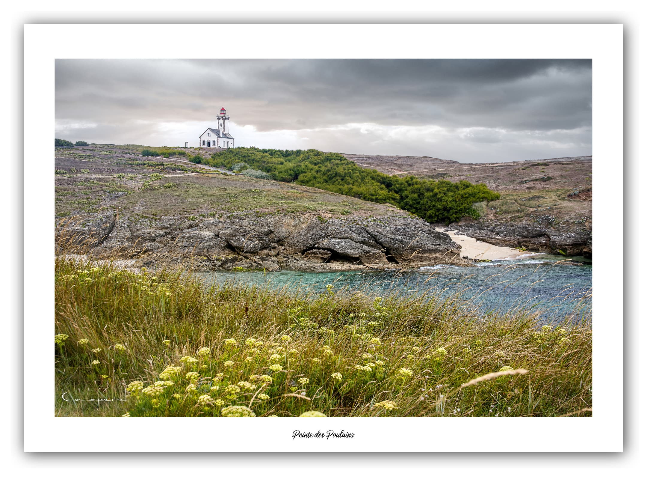 Poster Pointe des Poulains (Bretagne - France). Affiches Formats 30x40cm, 40x60 cm ou 50x70 cm. Impression sur Papier Photo. Décoration murale. Paysage. Phare.