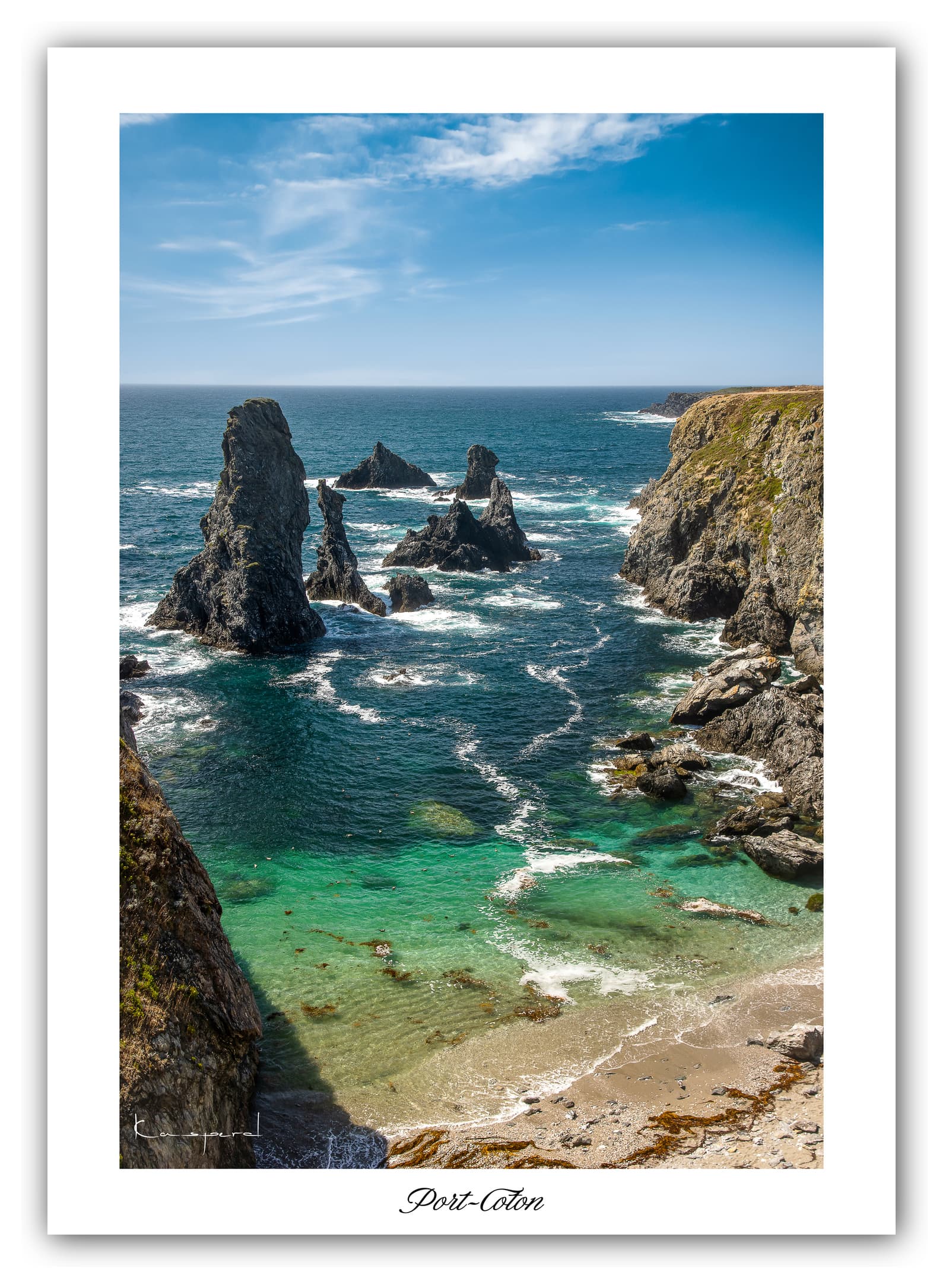 Poster Les Aiguilles de Port-Coton (Bretagne - France). Affiches Formats 30x40cm, 40x60 cm ou 50x70 cm. Impression sur Papier Photo. Décoration murale. Paysage. Mer.