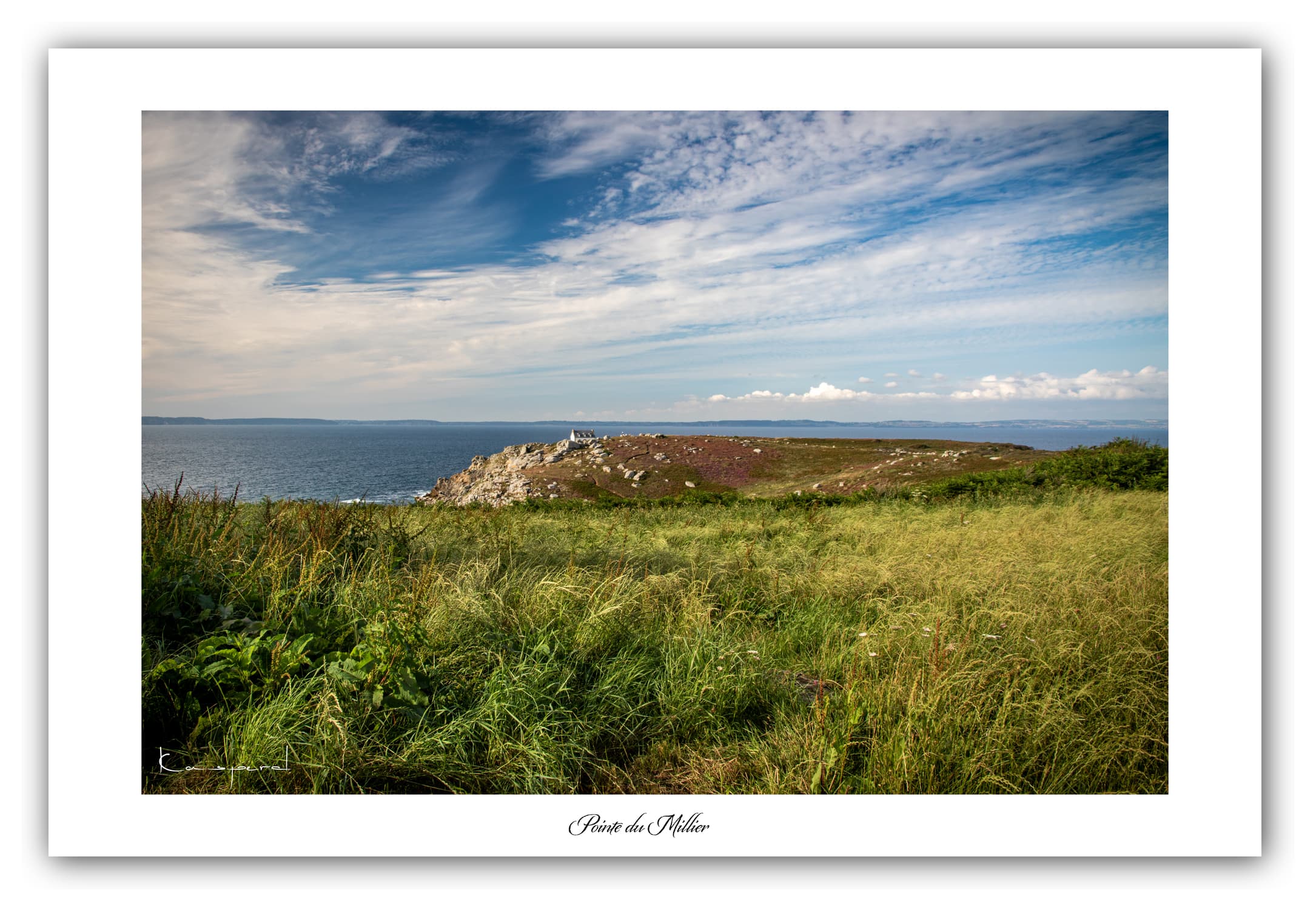 Poster Pointe du Millier - Bretagne (France). Affiches Formats 30x40 cm, 40x60 cm ou 50x70 cm. Impression sur Papier Photo. Décoration murale. Paysage. Mer. Phare.
