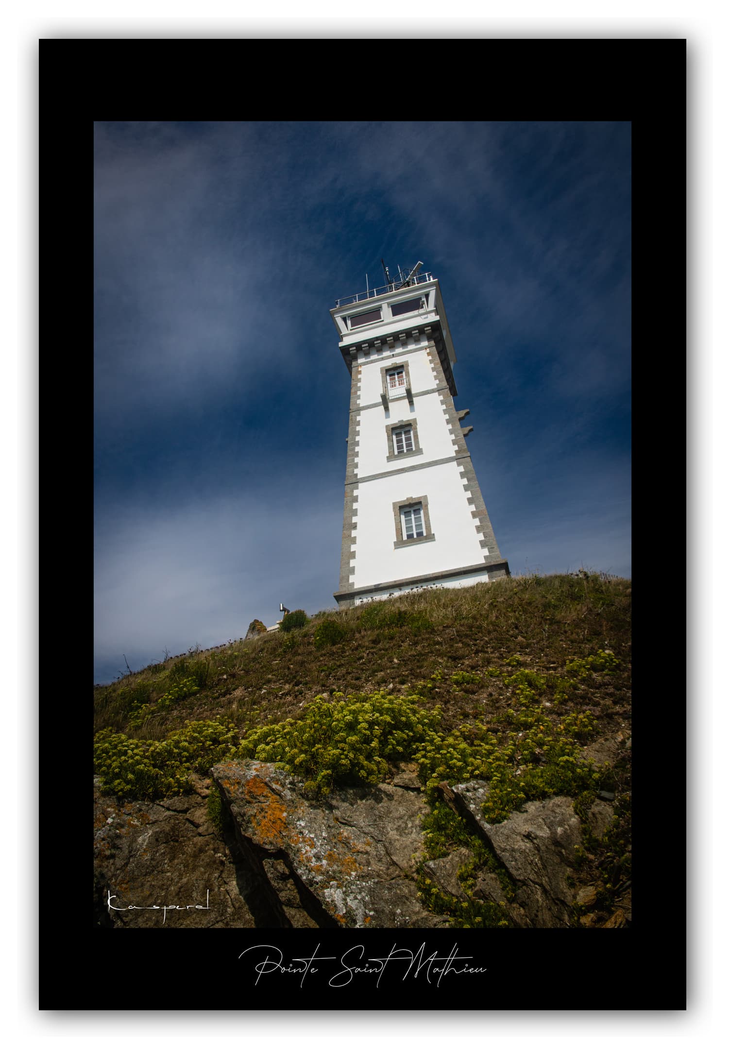 Poster Pointe Saint Mathieu - Bretagne (France). Affiches Formats 30x40 cm, 40x60 cm ou 50x70cm. Impression sur Papier Photo. Décoration murale. Paysage. Mer. Phare.