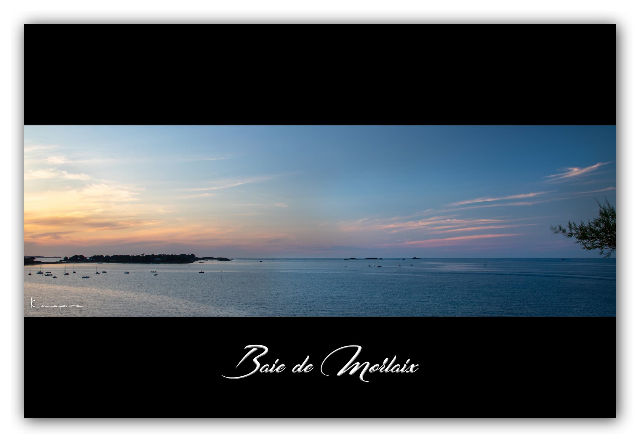 Poster Baie de Morlaix - Bretagne (France). Affiches Formats 30x40 cm, 40x60 cm ou 50x70cm. Impression sur Papier Photo. Décoration murale. Paysage. Mer. Phare.