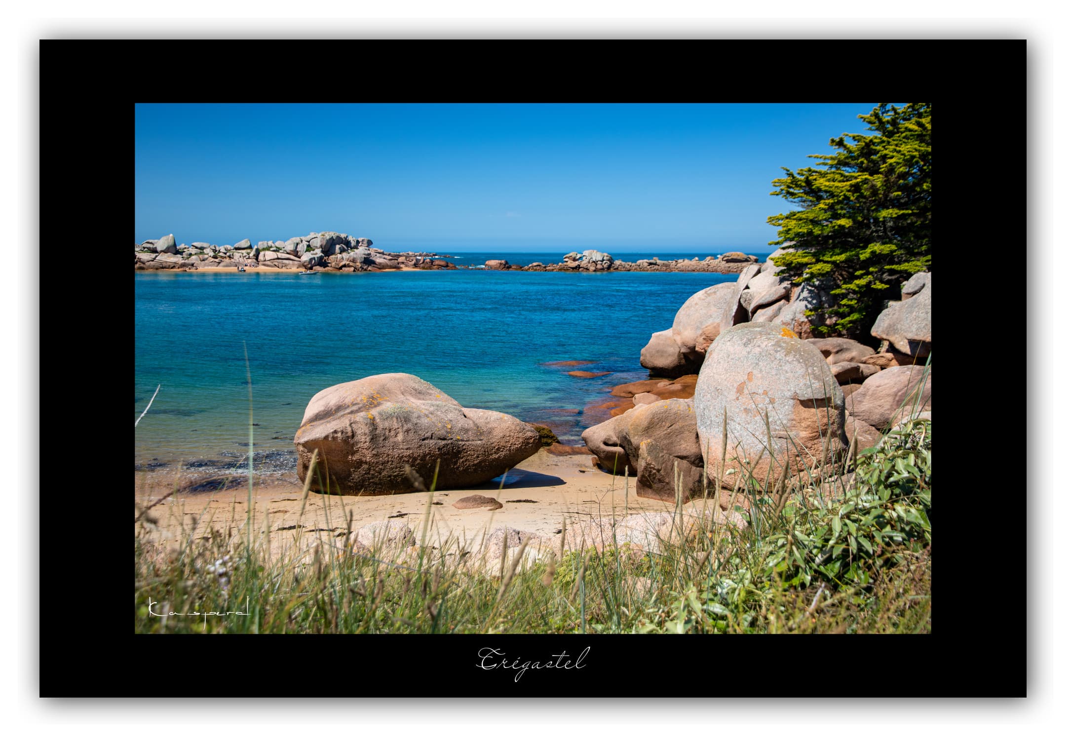 Poster Trégastel - Bretagne (France). Affiches Formats 30x40 cm, 40x60 cm ou 50x70cm. Impression sur Papier Photo. Décoration murale. Paysage. Mer. Phare.