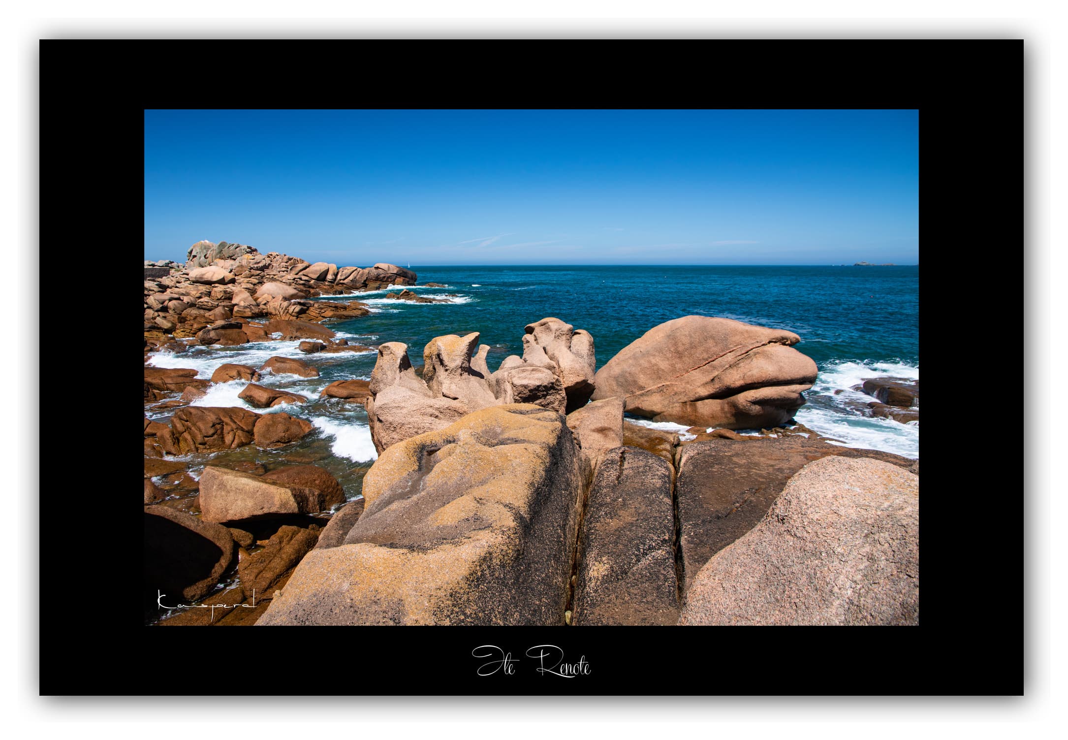 Poster Trégastel - Bretagne (France). Affiches Formats 30x40 cm, 40x60 cm ou 50x70cm. Impression sur Papier Photo. Décoration murale. Paysage. Mer. Phare.