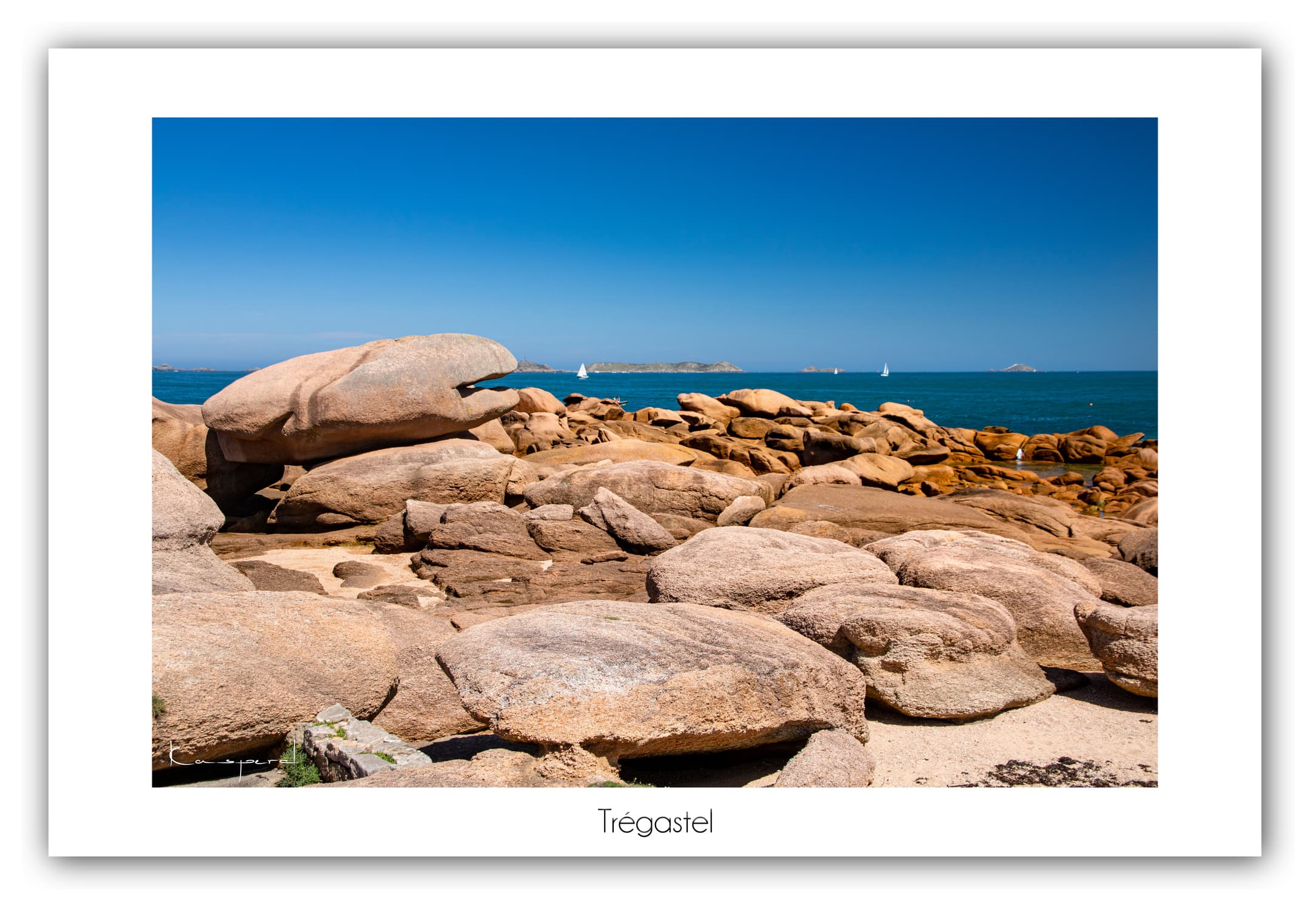 Poster Trégastel - Bretagne (France). Affiches Formats 30x40 cm, 40x60 cm ou 50x70 cm. Impression sur Papier Photo. Décoration murale. Paysage. Mer. Phare.