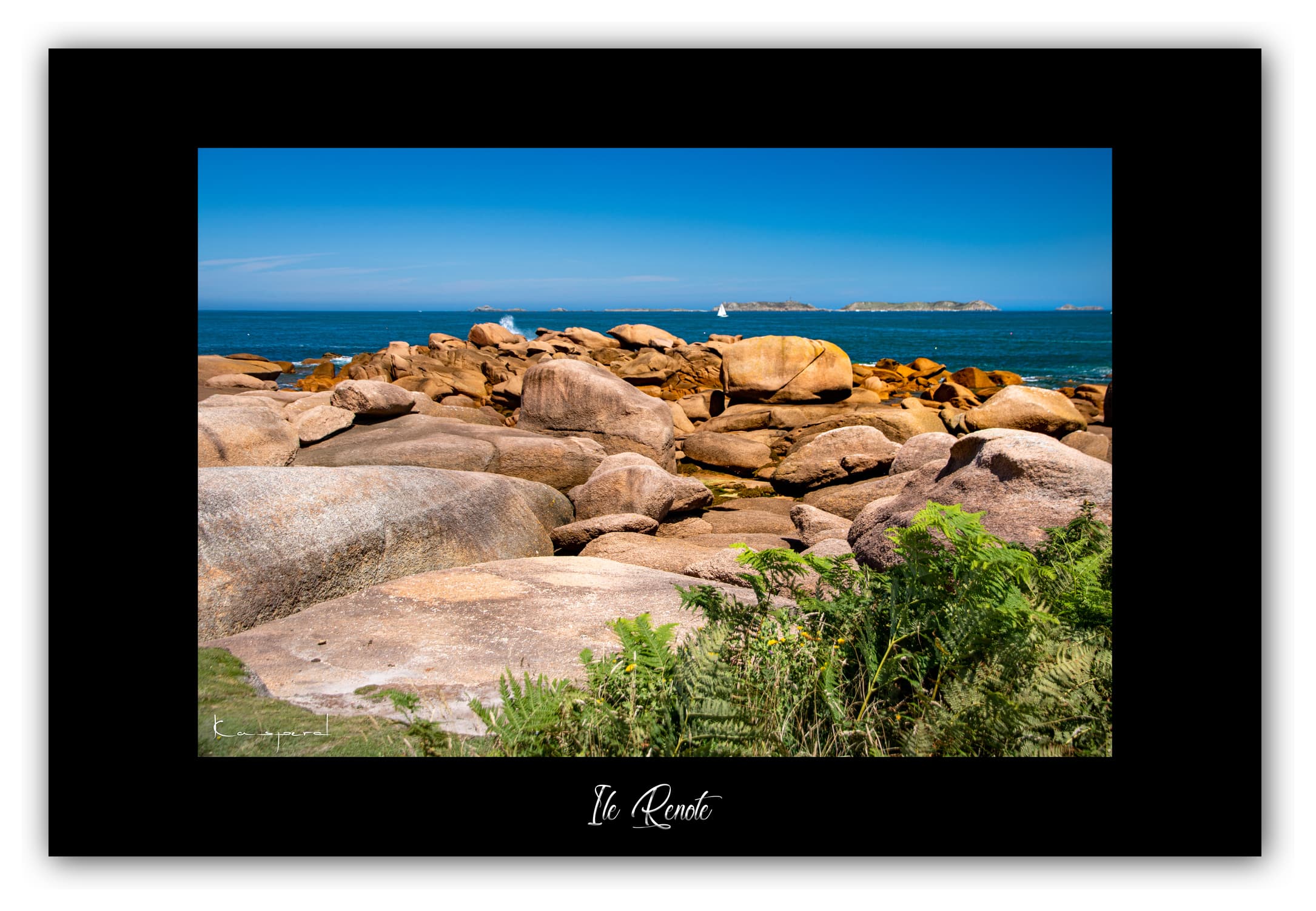 Poster Trégastel - Bretagne (France). Affiches Formats 30x40 cm, 40x60 cm ou 50x70 cm. Impression sur Papier Photo. Décoration murale. Paysage. Mer. Phare.