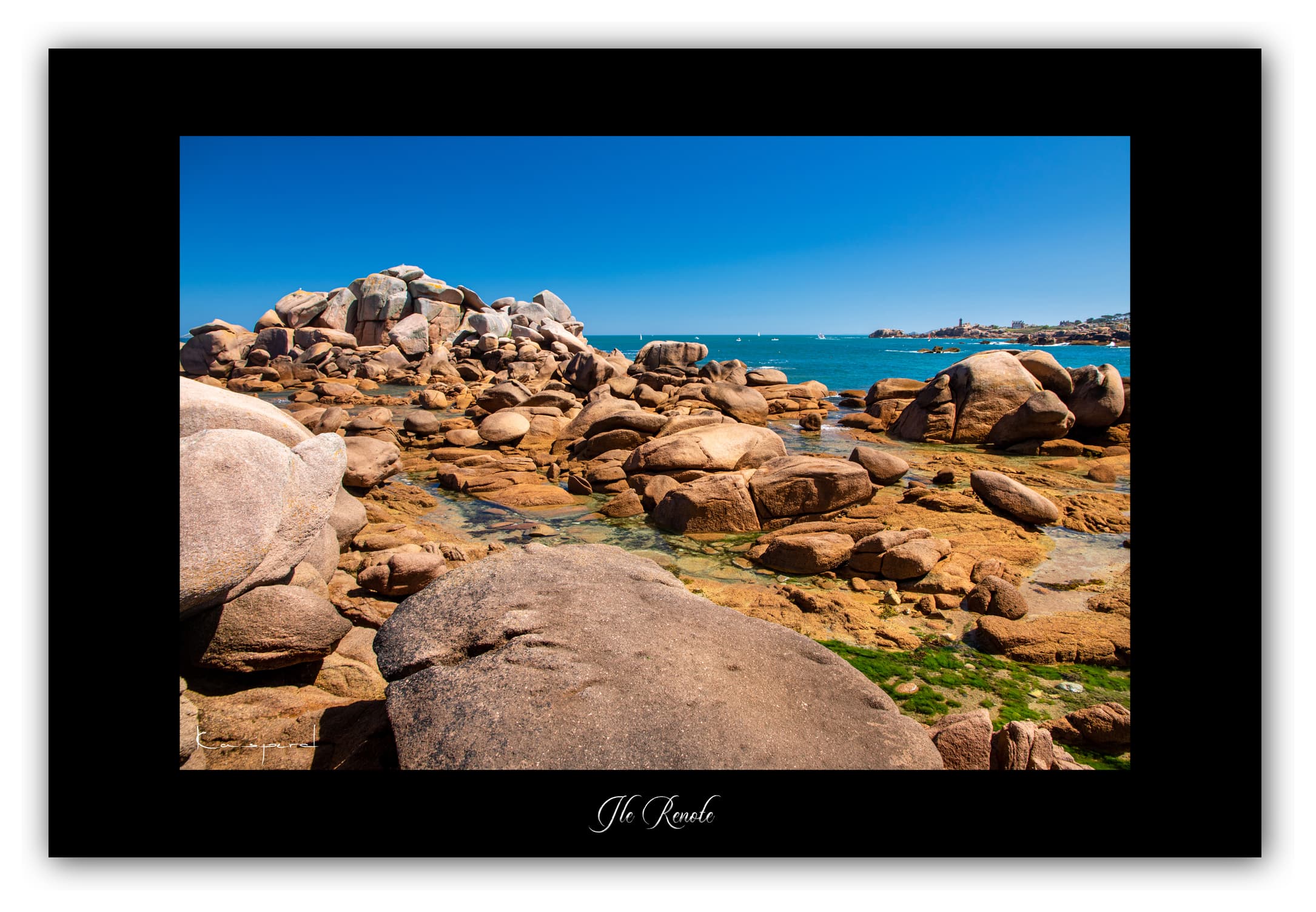 Poster Trégastel - Bretagne (France). Affiches Formats 30x40 cm, 40x60 cm ou 50x70 cm. Impression sur Papier Photo. Décoration murale. Paysage. Mer. Phare.