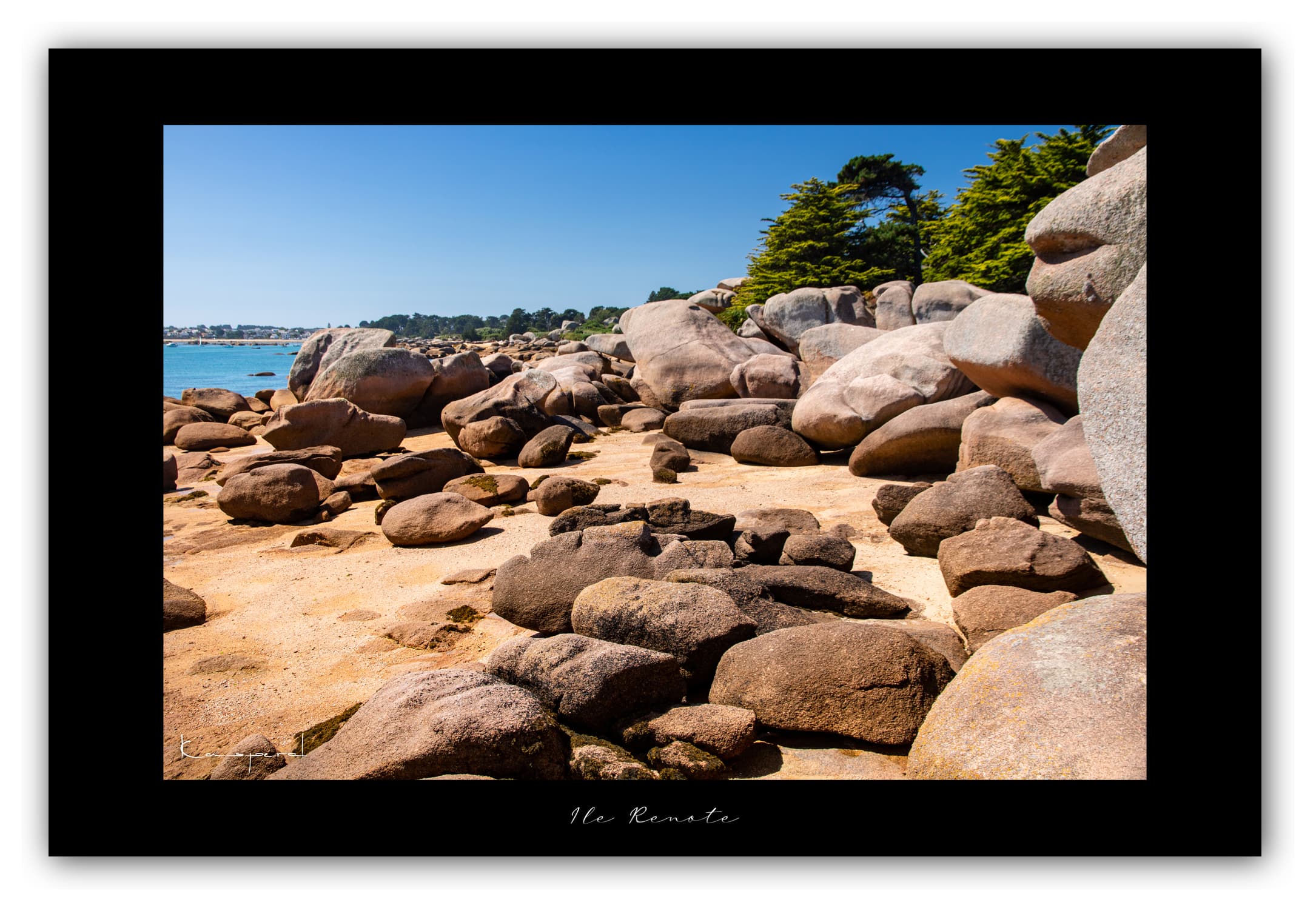 Poster Trégastel - Bretagne (France). Affiches Formats 30x40 cm, 40x60 cm ou 50x70 cm. Impression sur Papier Photo. Décoration murale. Paysage. Mer. Phare.