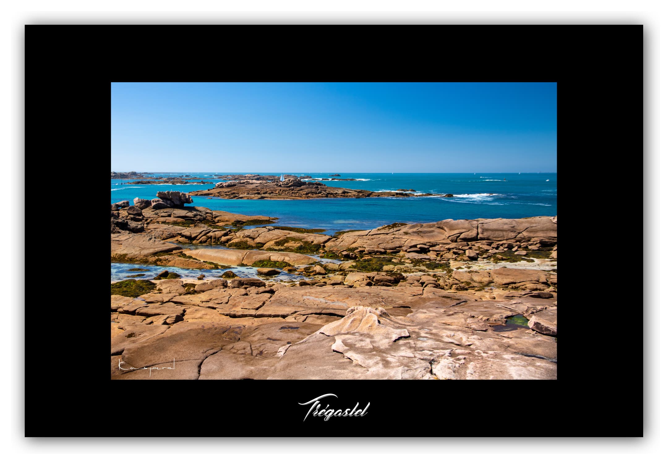 Poster Trégastel - Bretagne (France). Affiches Formats 30x40 cm, 40x60 cm ou 50x70 cm. Impression sur Papier Photo. Décoration murale. Paysage. Mer. Phare.