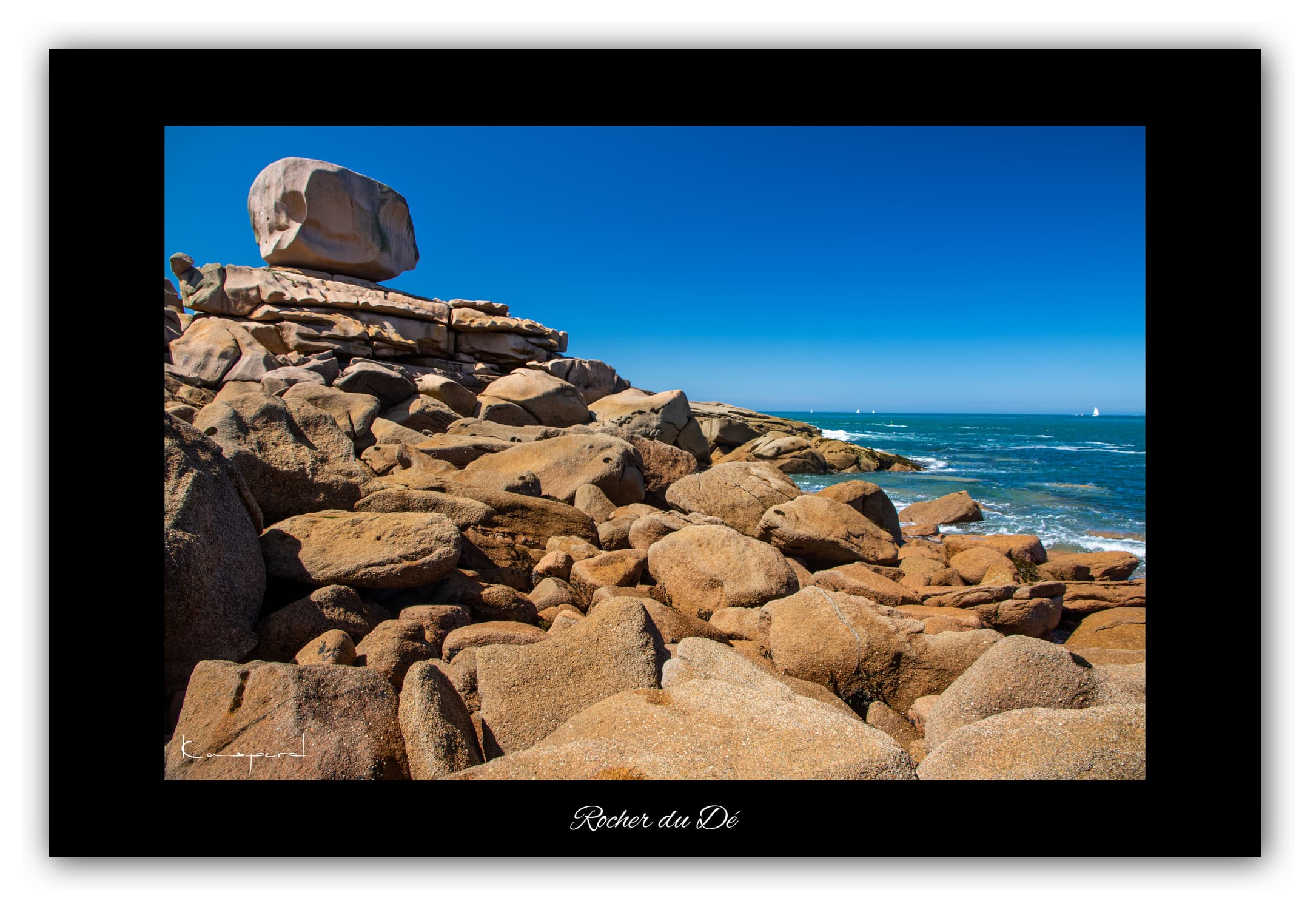 Poster Trégastel - Bretagne (France). Affiches Formats 30x40 cm, 40x60 cm ou 50x70 cm. Impression sur Papier Photo. Décoration murale. Paysage. Mer. Phare.