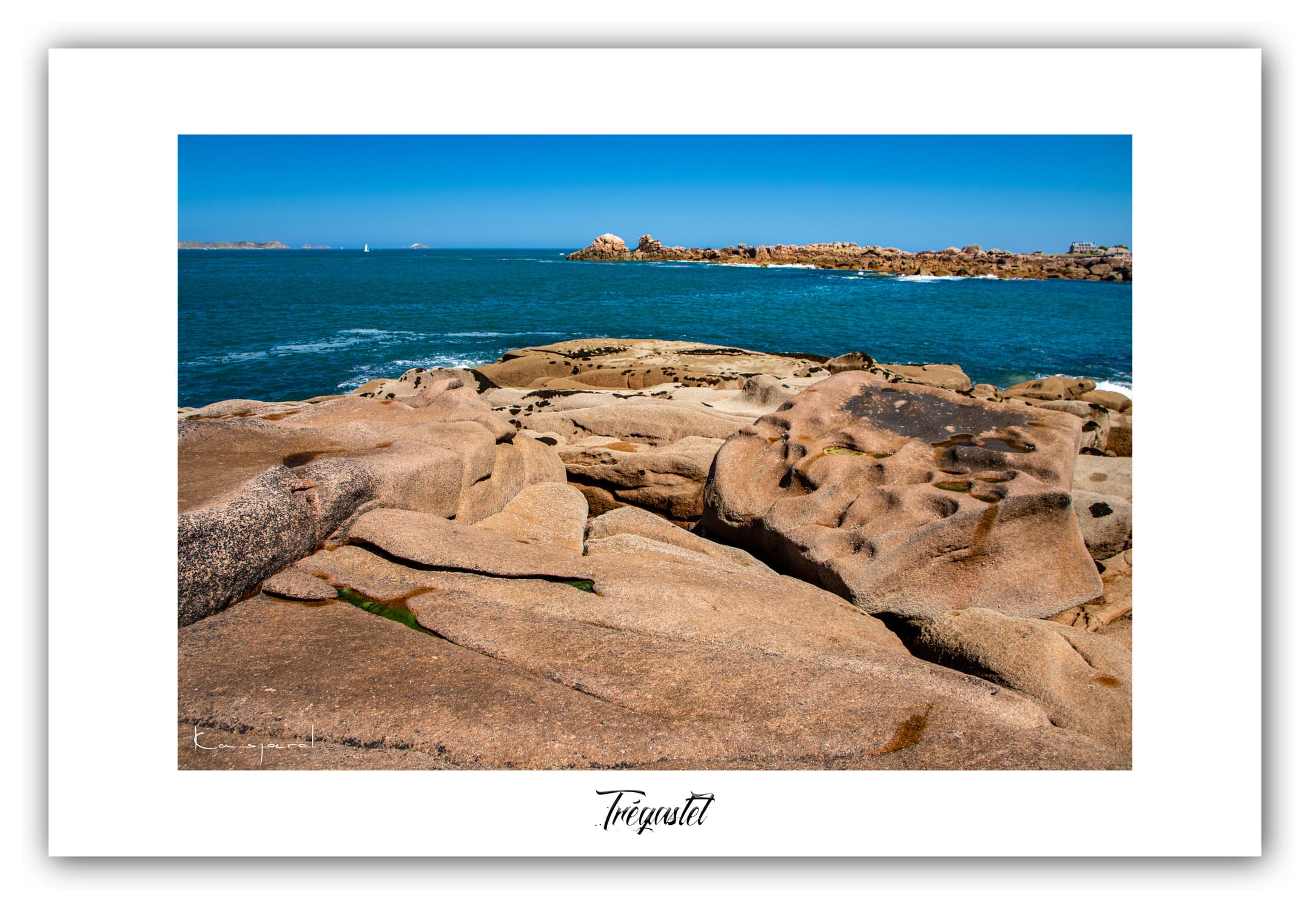 Poster Trégastel - Bretagne (France). Affiches Formats 30x40 cm, 40x60 cm ou 50x70 cm. Impression sur Papier Photo. Décoration murale. Paysage. Mer. Phare.