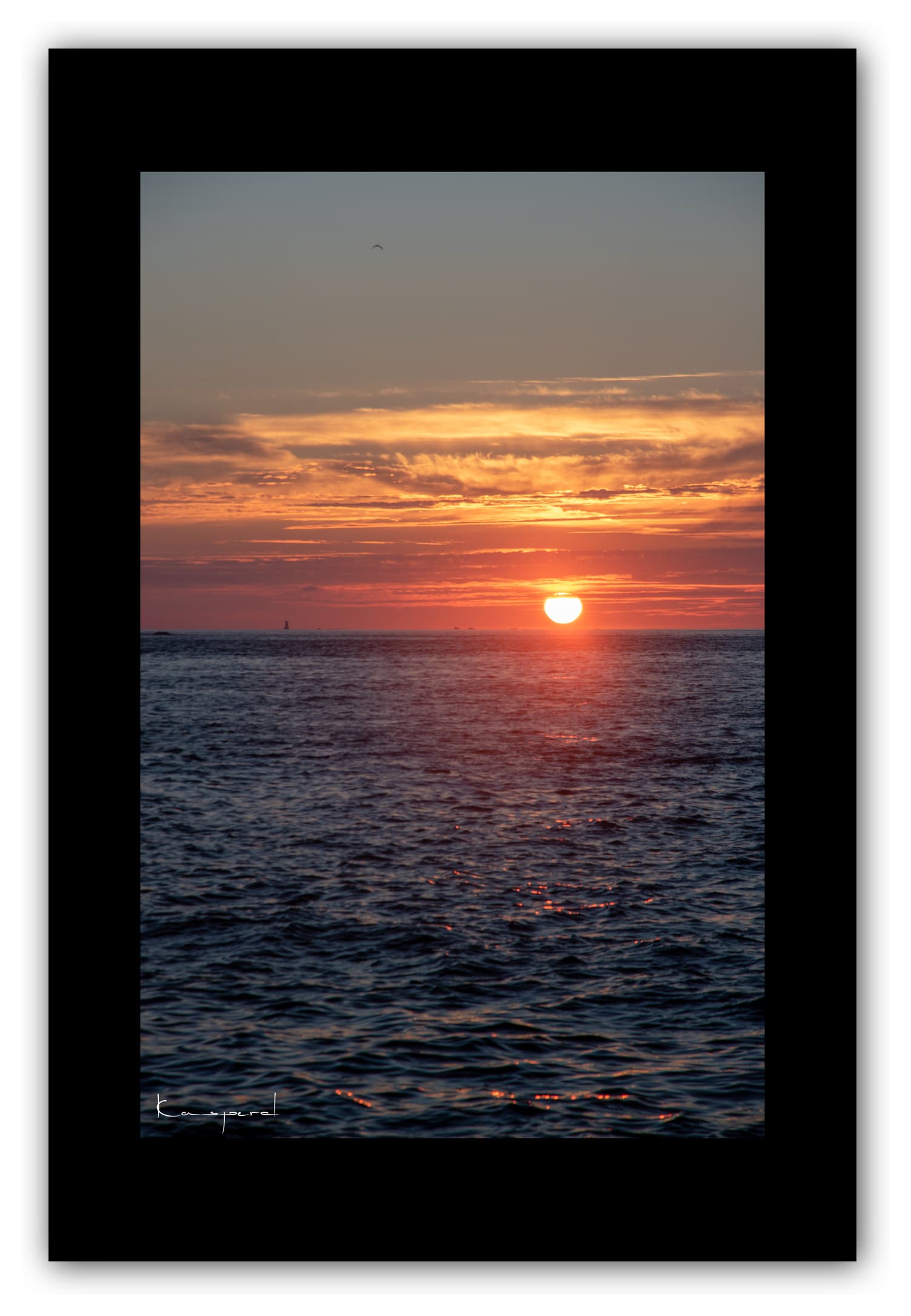 Poster Côte de Granit Rose - Bretagne (France). Affiches Formats 30x40 cm, 40x60 cm ou 50x70 cm. Impression sur Papier Photo. Décoration murale. Paysage. Mer. Phare.