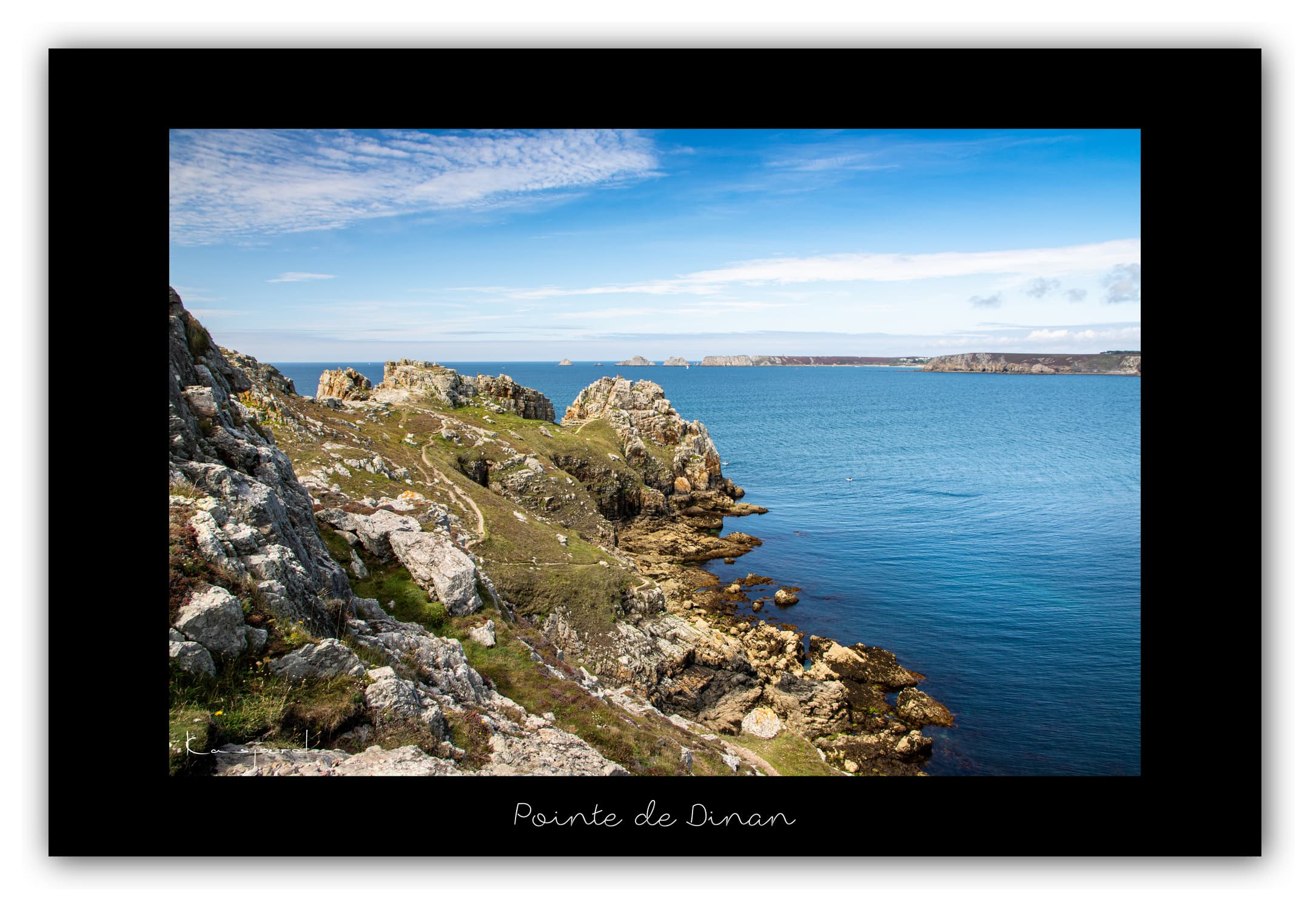 Poster Pointe de Dinan - Bretagne (France). Affiches Formats 30x40 cm, 40x60 cm ou 50x70 cm. Impression sur Papier Photo. Décoration murale. Paysage. Mer. Phare.